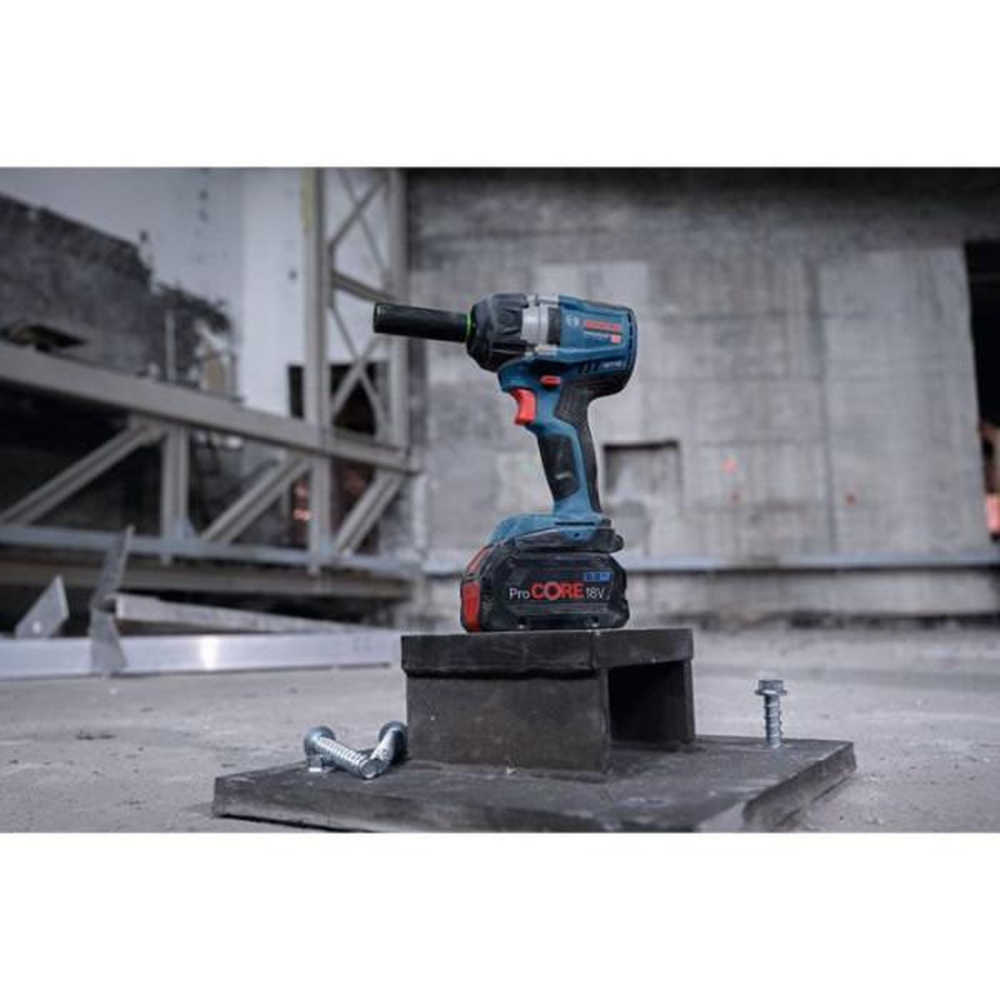 Voir la diapositive 4 : Bosch Professional Clé a Chocs BOSCH GDS 18V-750 C (Machine seule + L-Boxx 136 + module Bluetooth GCY42)