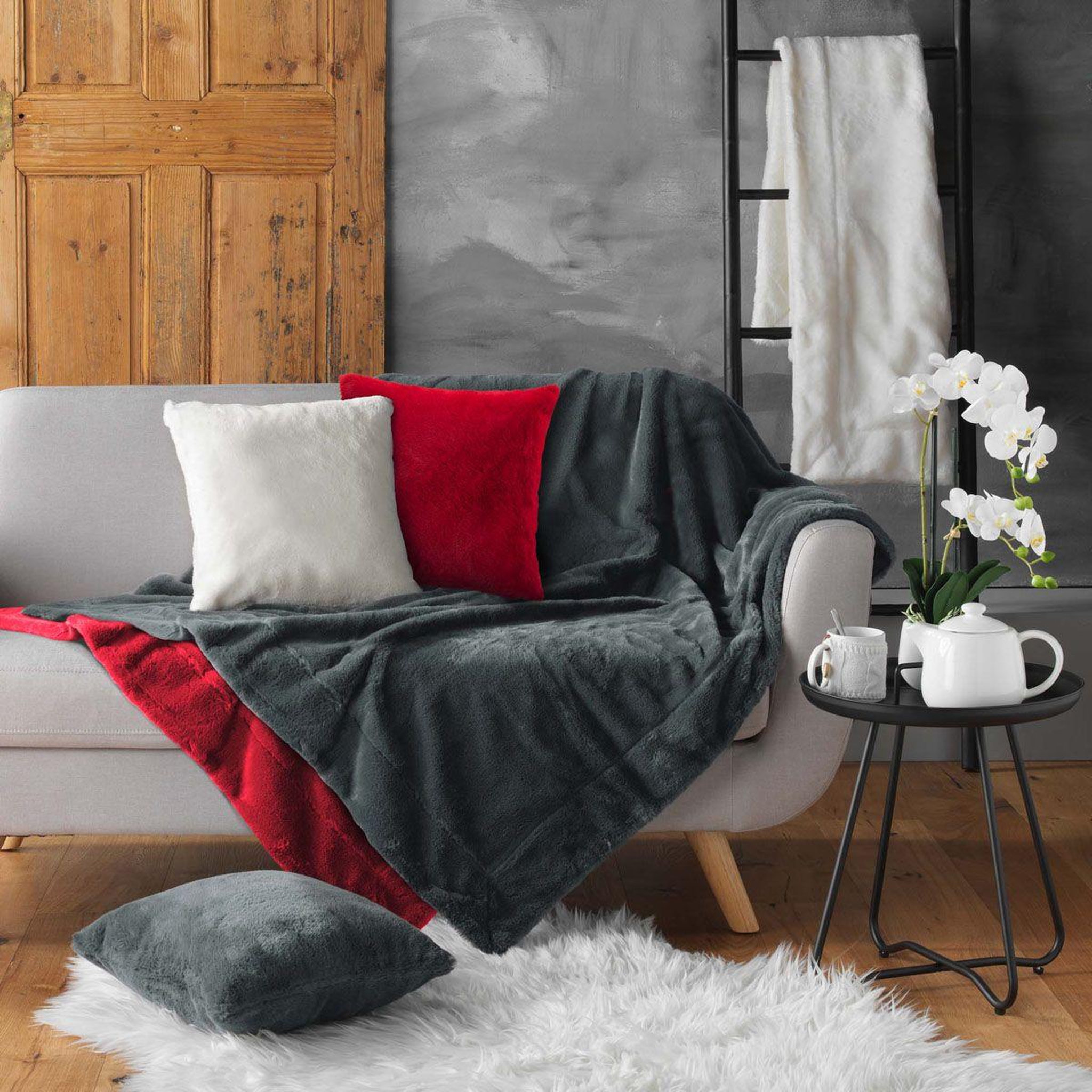 Voir la diapositive 5 : Douceur d'Intérieur Plaid imitation fourrure  caresse  180x220cm rouge