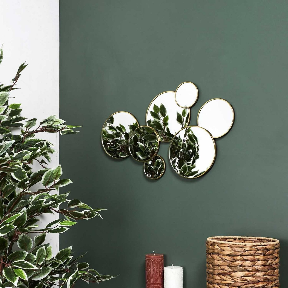 TOILINUX Décoration murale 7 miroirs ronds 57x35cm - Doré