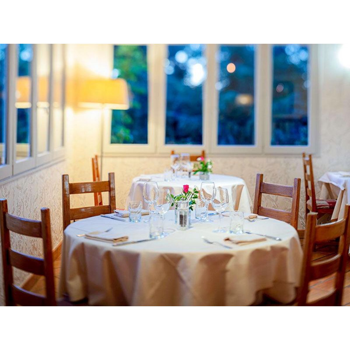 Smartbox 2 jours avec dîner et visite œnotouristique dans un vignoble du Beaujolais - Coffret Cadeau Séjour