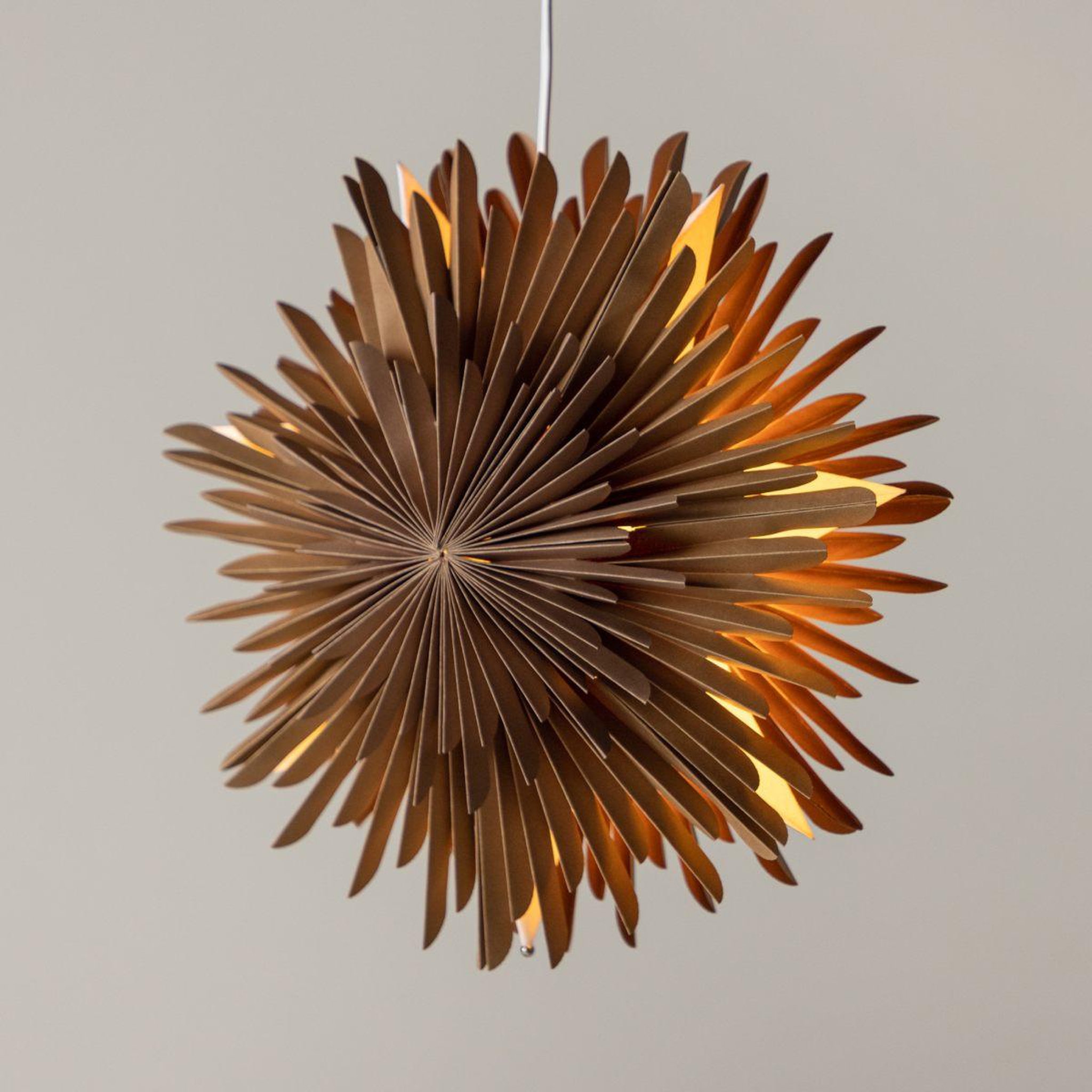 Voir la diapositive 6 : Paris Prix Lampe suspension design  selen  35cm marron clair