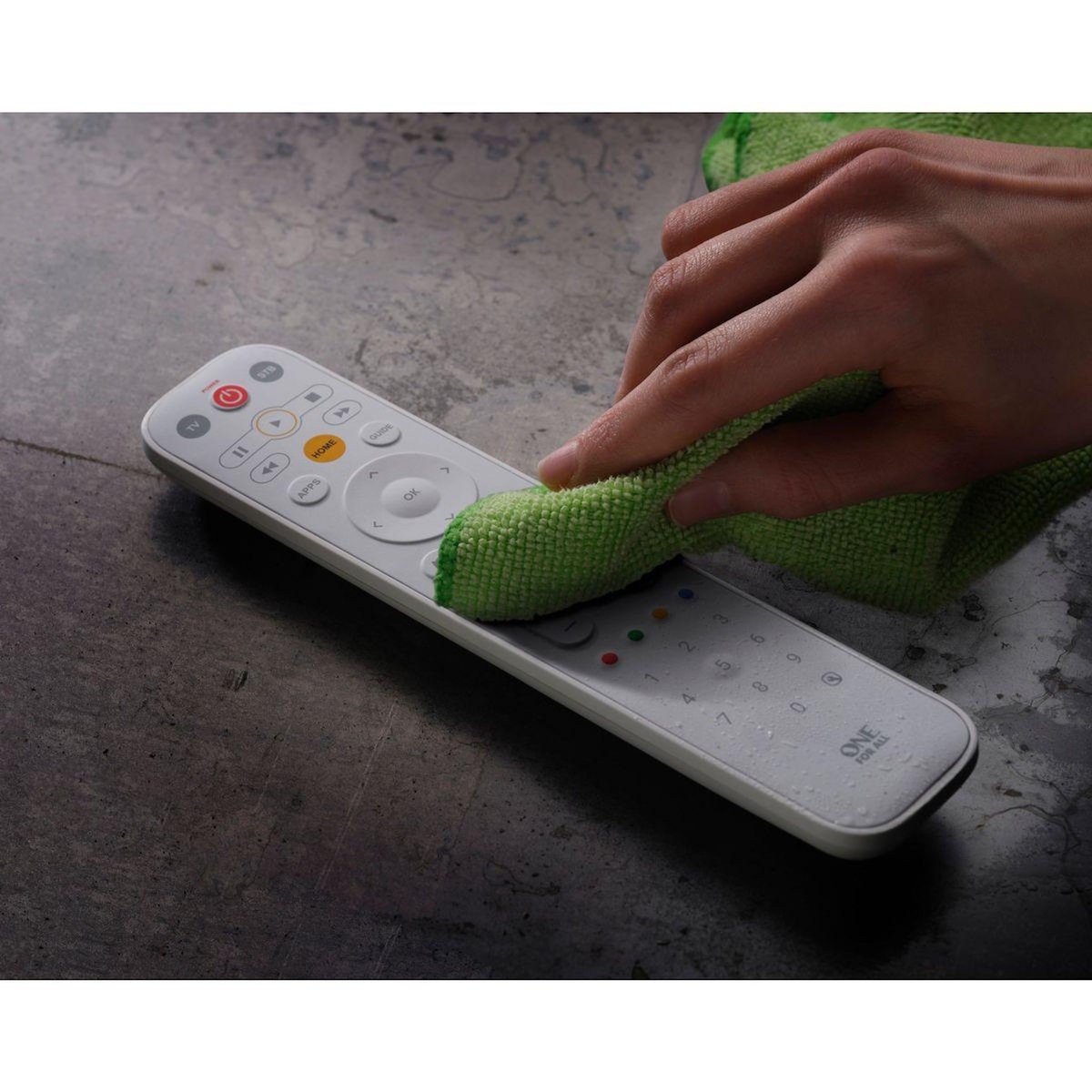 One For All Télécommande Universelle EazyClean 2en1 - White