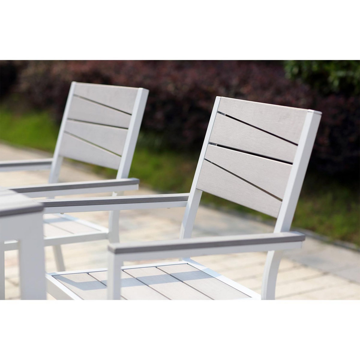 CONCEPT USINE Table de jardin et 6 fauteuils en aluminium gris et blanc SIDERNO