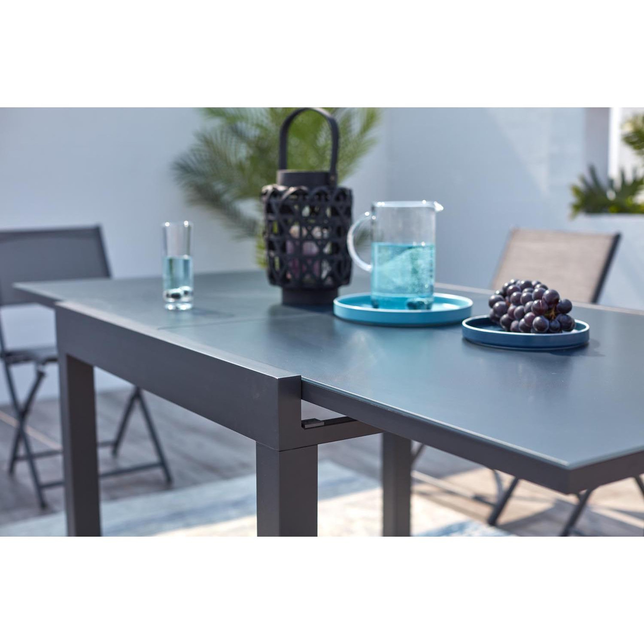 Voir la diapositive 3 : CONCEPT USINE Salon de jardin 8 places en aluminium gris foncé cualica