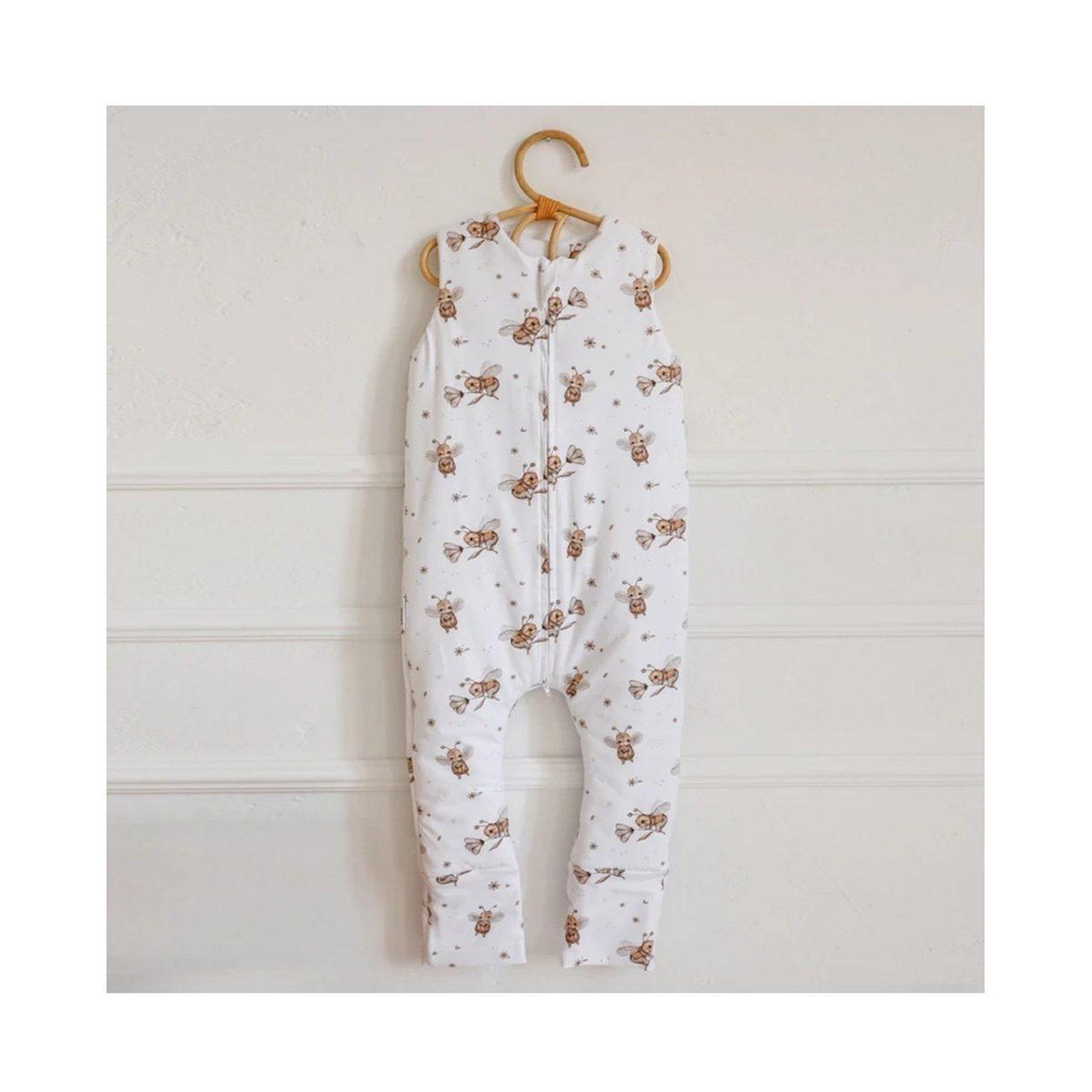 Voir la diapositive 5 : WALDIN Gigoteuse à jambes en coton 2,5 TOG - taille M (3-4 ans) - motif abeilles, blanc