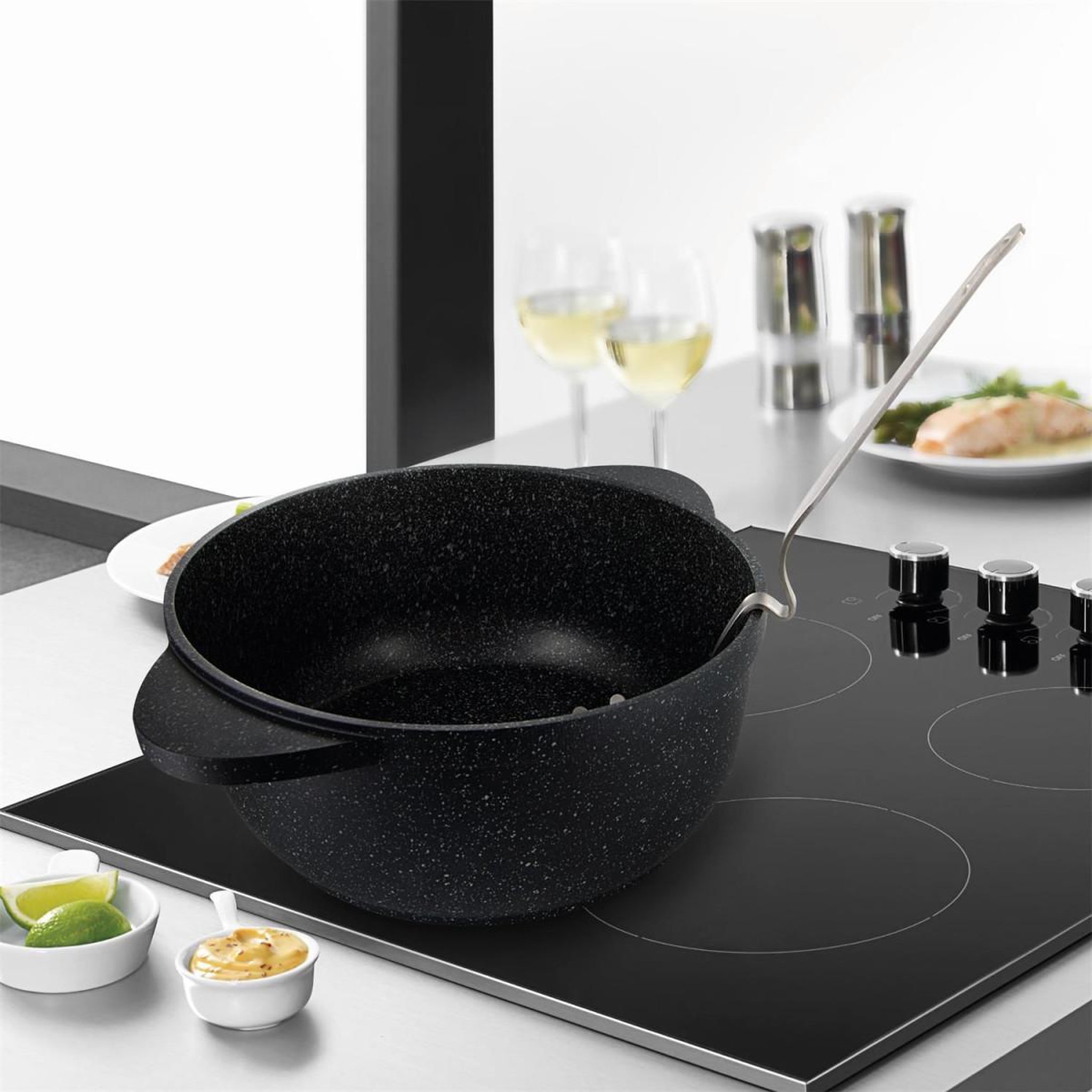 Voir la diapositive 3 : COOK CONCEPT Spatule en inox  accroche  34cm argent