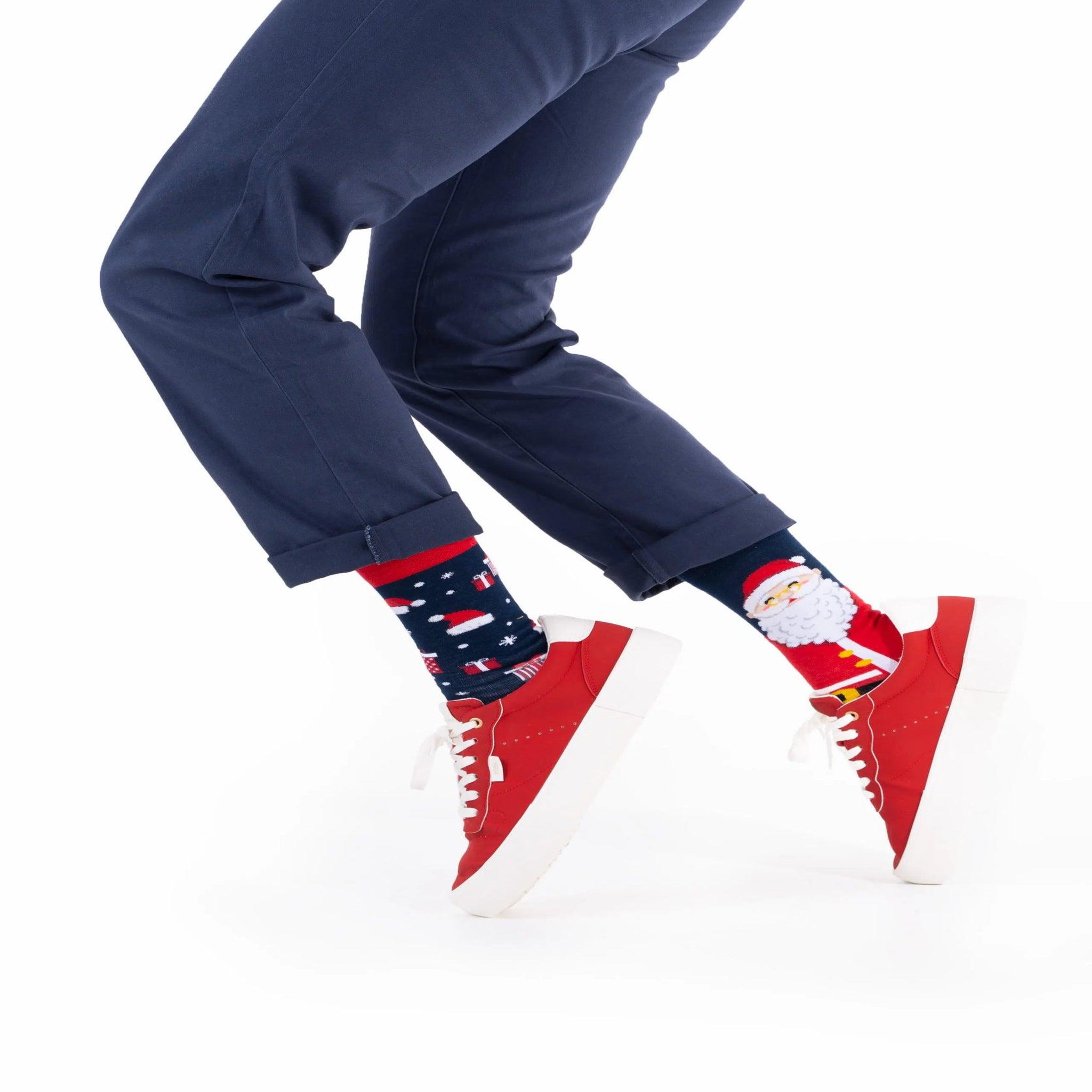Voir la diapositive 2 : MANY MORNINGS Chaussettes santa claus