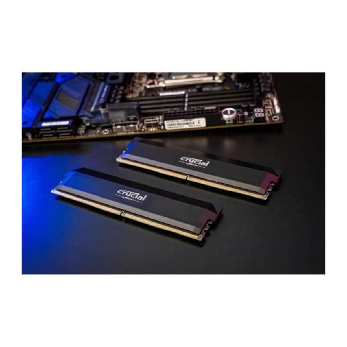 Crucial CRUCIAL Mémoire RAM DDR5 PRO - Overclocking Edition - Kit 64GB (2 x 32GO) - 6000 MT/s - CL40 - UDIMM - Noir