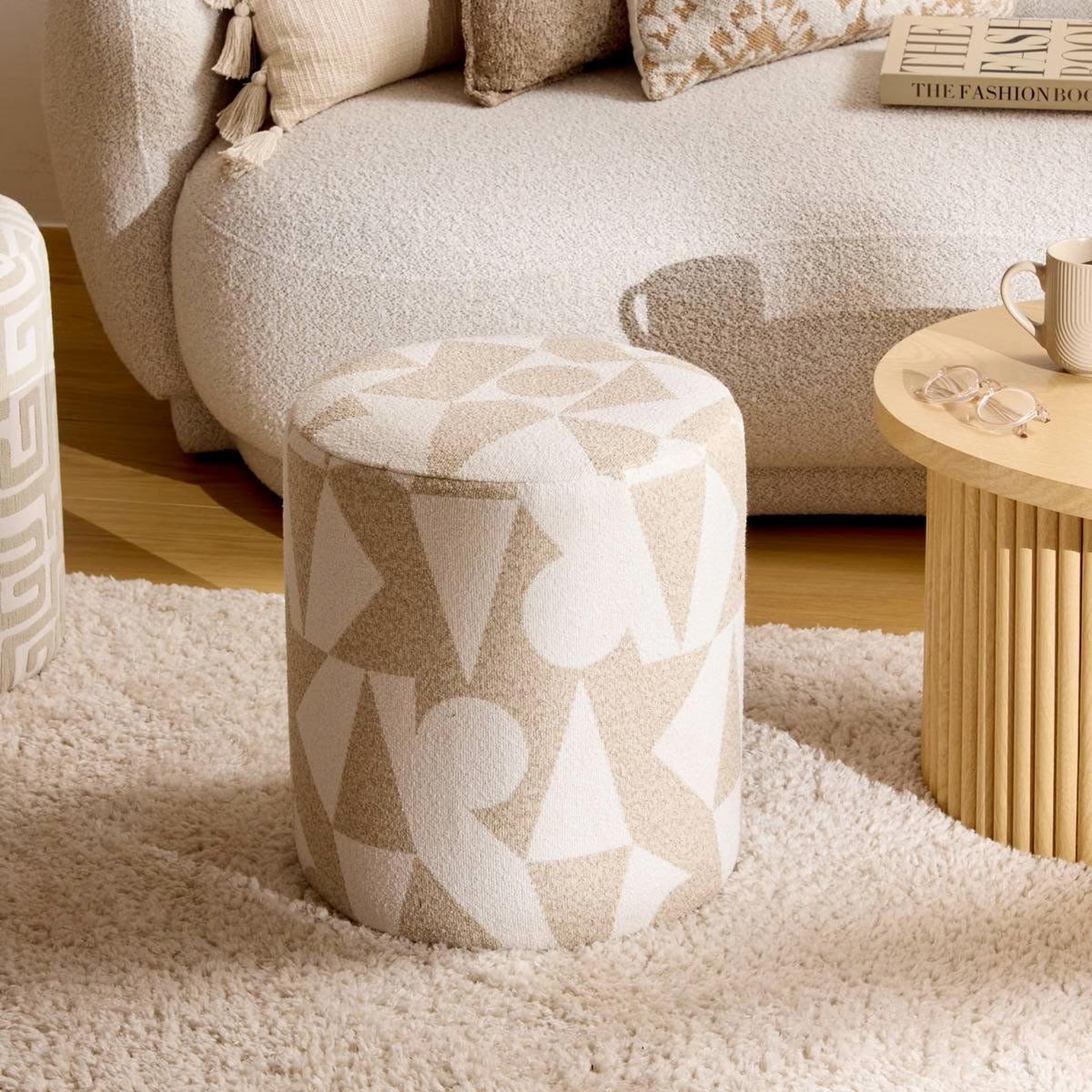 Voir la diapositive 2 : ATMOSPHERA Pouf rond arty  delor  40cm beige