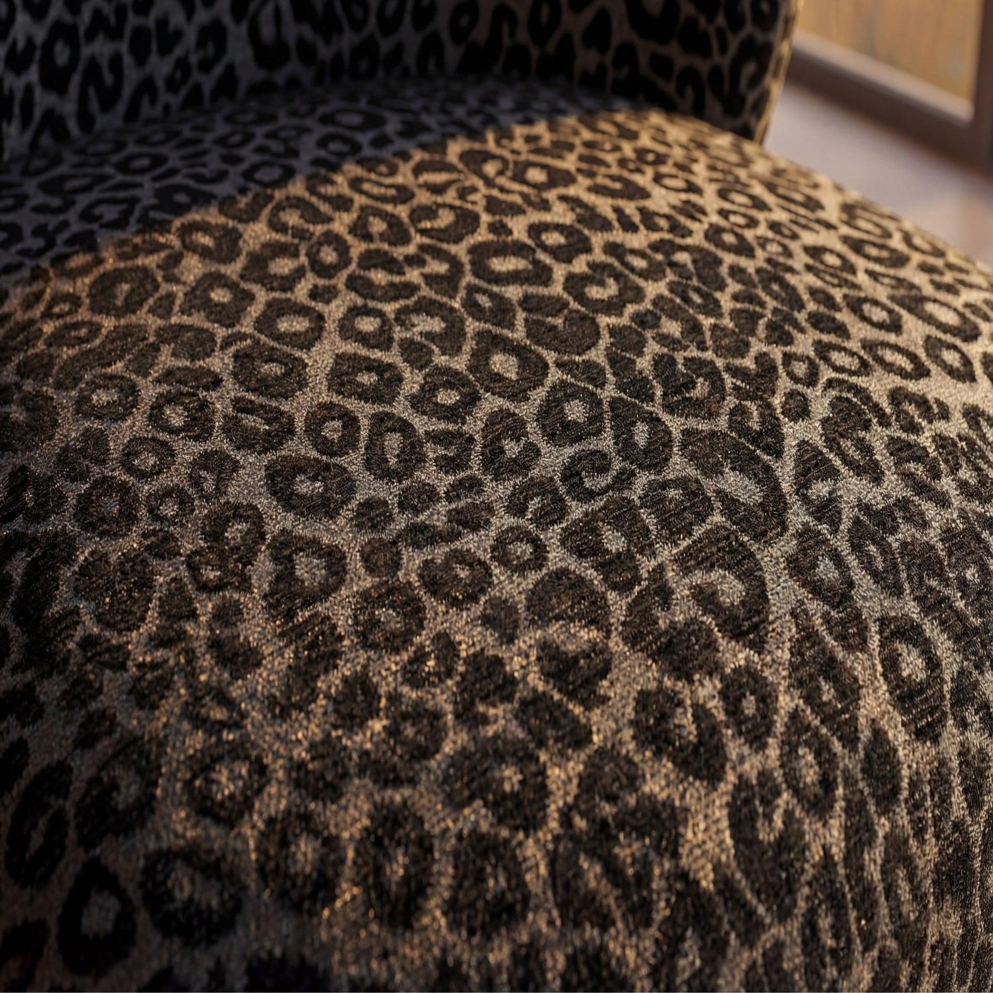 Voir la diapositive 5 : CASANOVA PARIS Capri - fauteuil tissu imprimé animalier