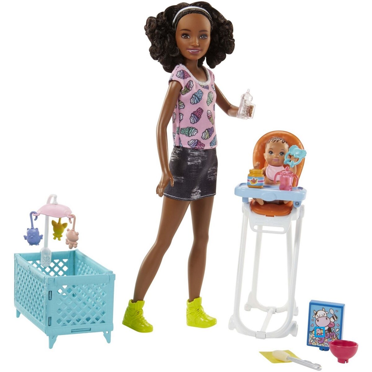 BARBIE Coffret babysitter et enfant Chaise haute Barbie pas