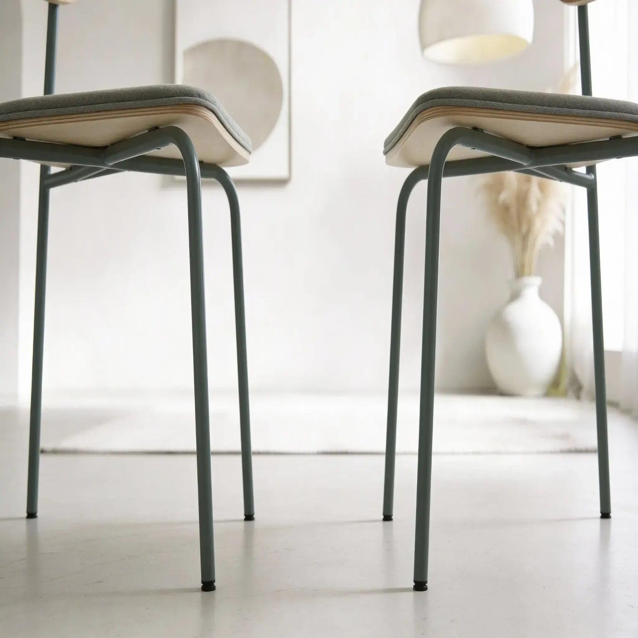 Voir la diapositive 5 : CASANOVA PARIS Olen - lot de 2 chaises pieds en métal
