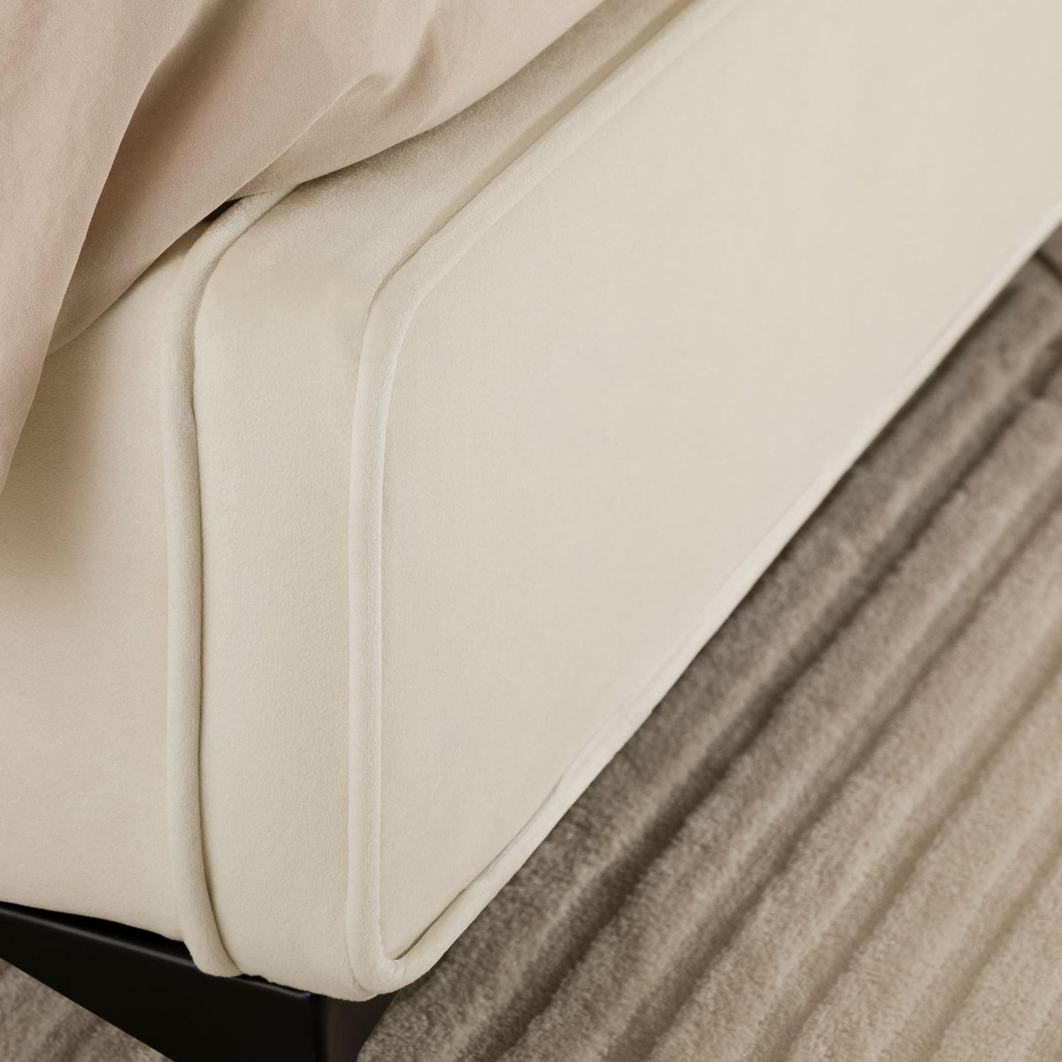 IDIMEX Lit double RAVELLO 140 x 190 cm, revêtement en tissu