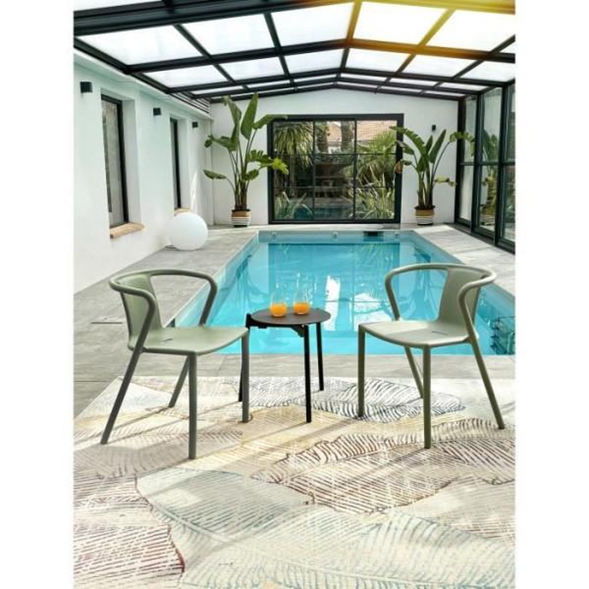 Voir la diapositive 2 : GREEN CITY Lot composé de 2 fauteuils de jardin - CITY GARDEN - DIEGO-FT - Olive - Empilables