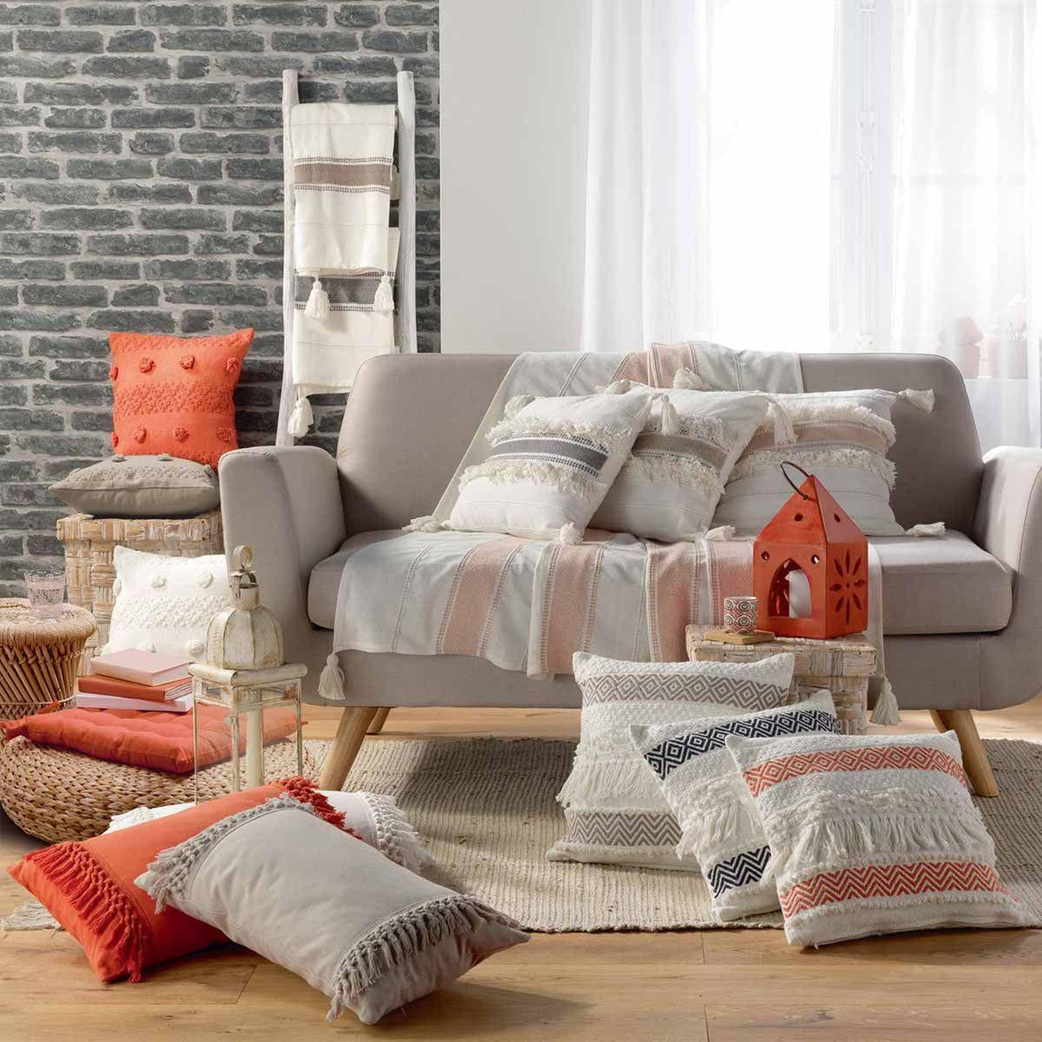 Voir la diapositive 3 : Douceur d'Intérieur Coussin déco à franges  zya  40x40cm orange