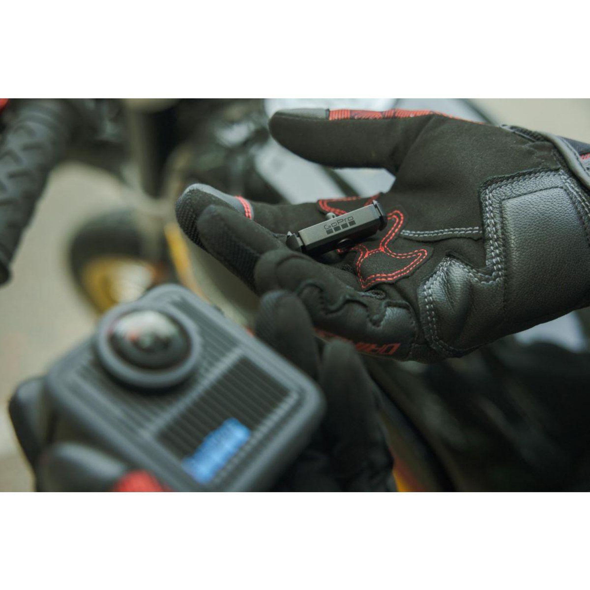 Voir la diapositive 4 : GOPRO Support de fixation Magnetic Latch Mount