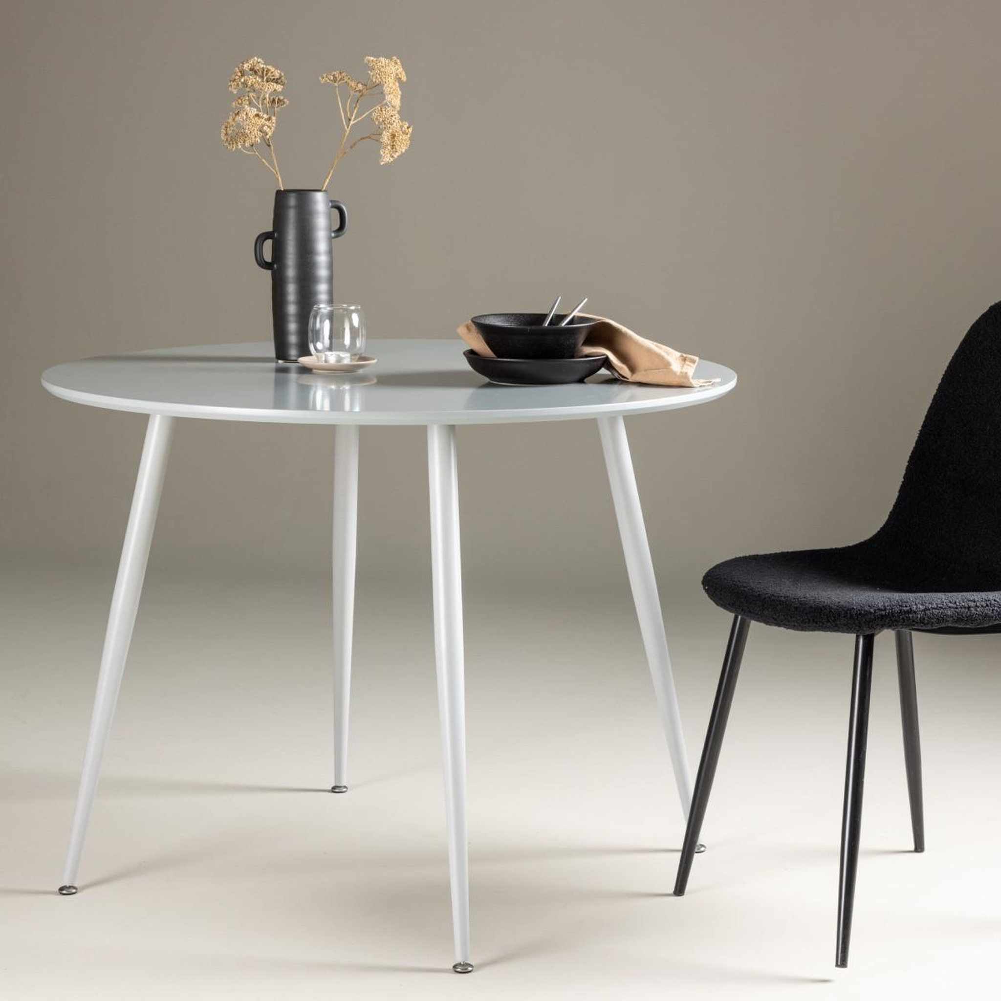 Voir la diapositive 5 : Paris Prix Table à manger design  plaza  100cm gris