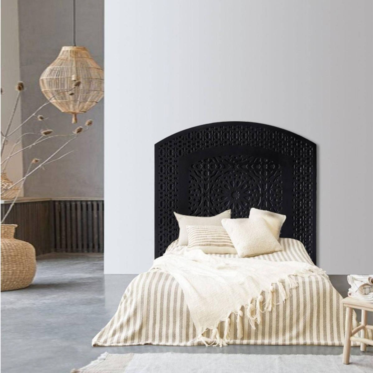 Paris Prix Tête de Lit Orientale en Bois  Sculpté  124cm Noir