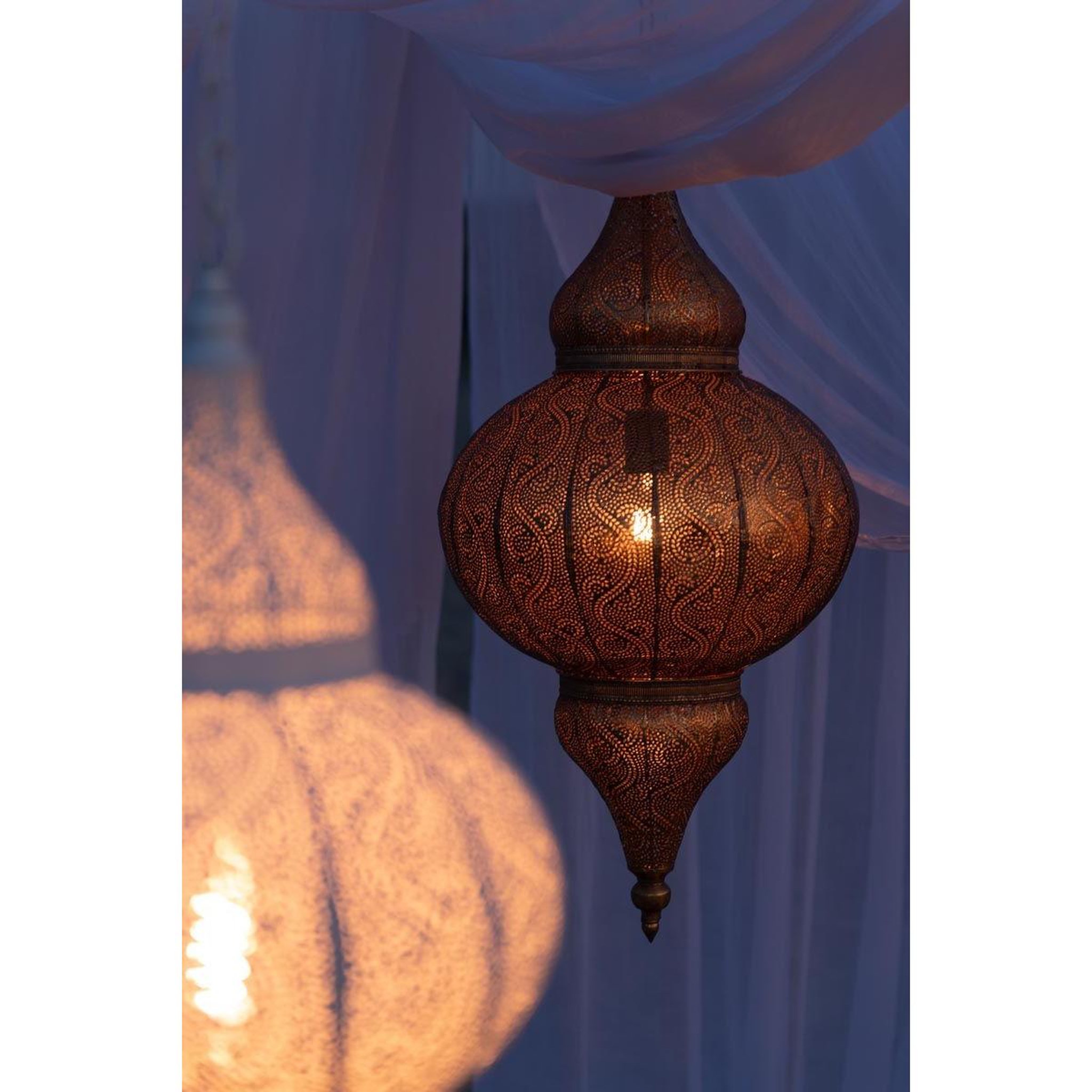 Voir la diapositive 5 : J-LINE Lampe suspension en métal  bore  65cm or
