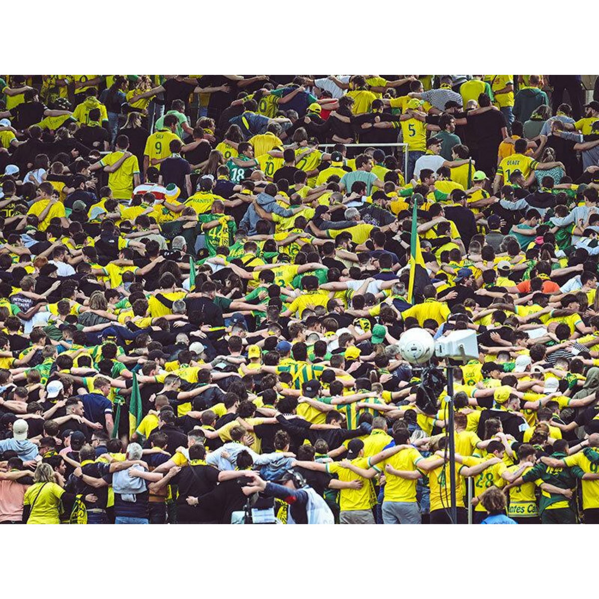 Smartbox FC Nantes : bon cadeau de 49,90 € sur la billetterie pour un match au choix pour 2 personnes - Coffret Cadeau Sport & Aventure