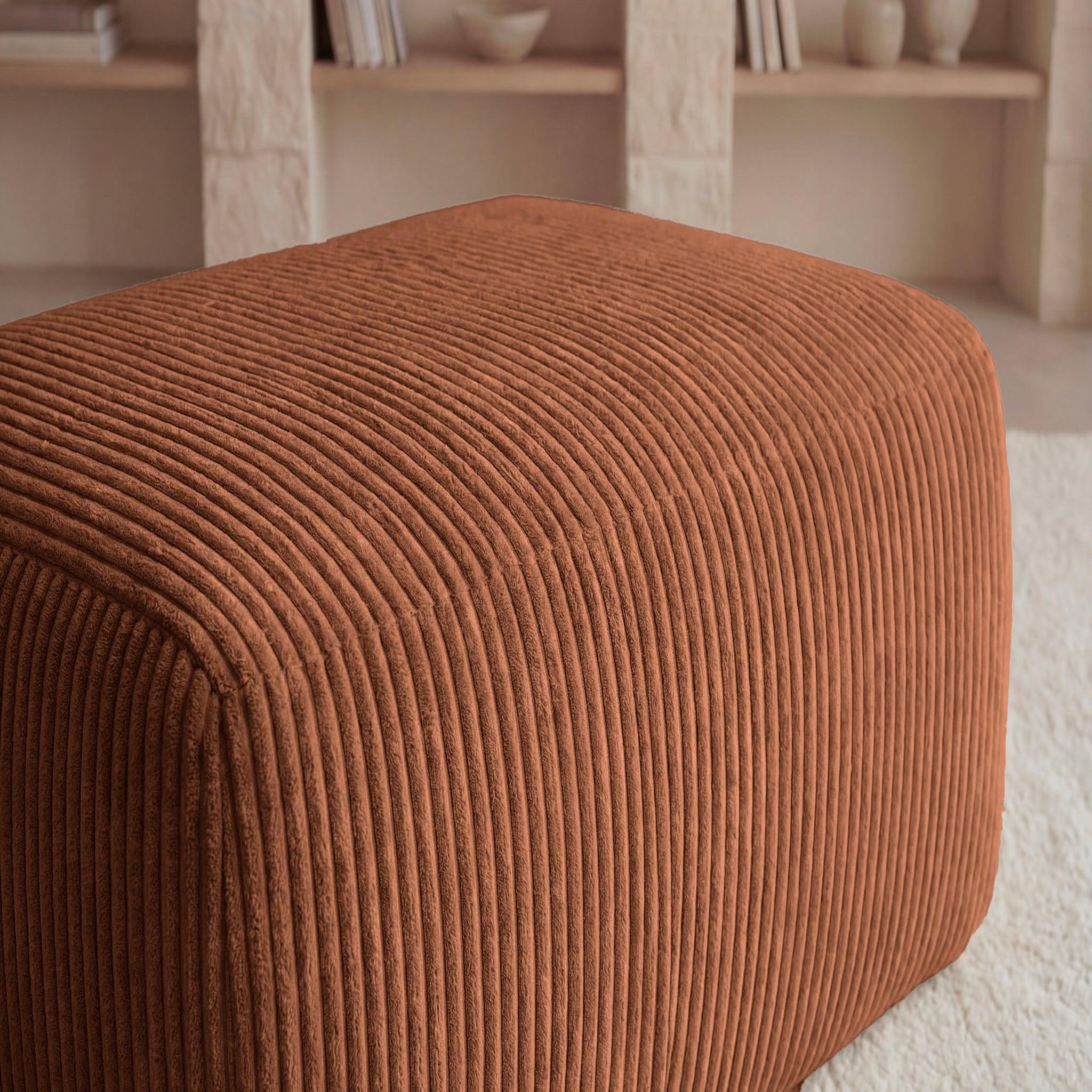 Voir la diapositive 4 : CASANOVA PARIS Olympe - pouf en petit velours côtelé 100x68x42