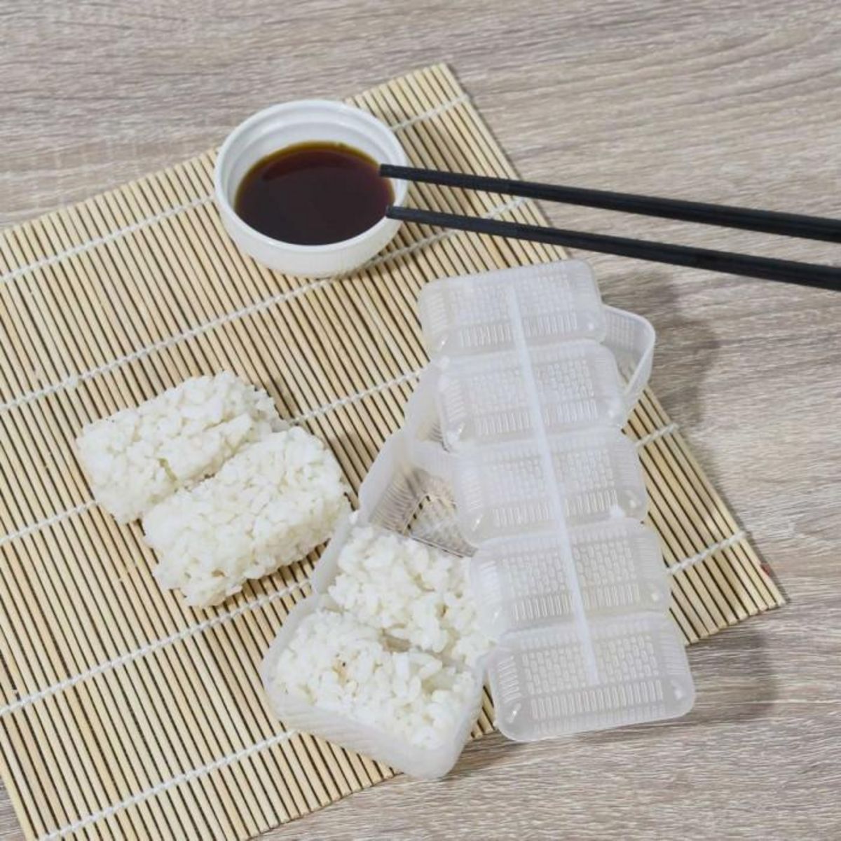 Paris Prix Moule à Sushi 5 Boules  Kawaii  16cm Transparent