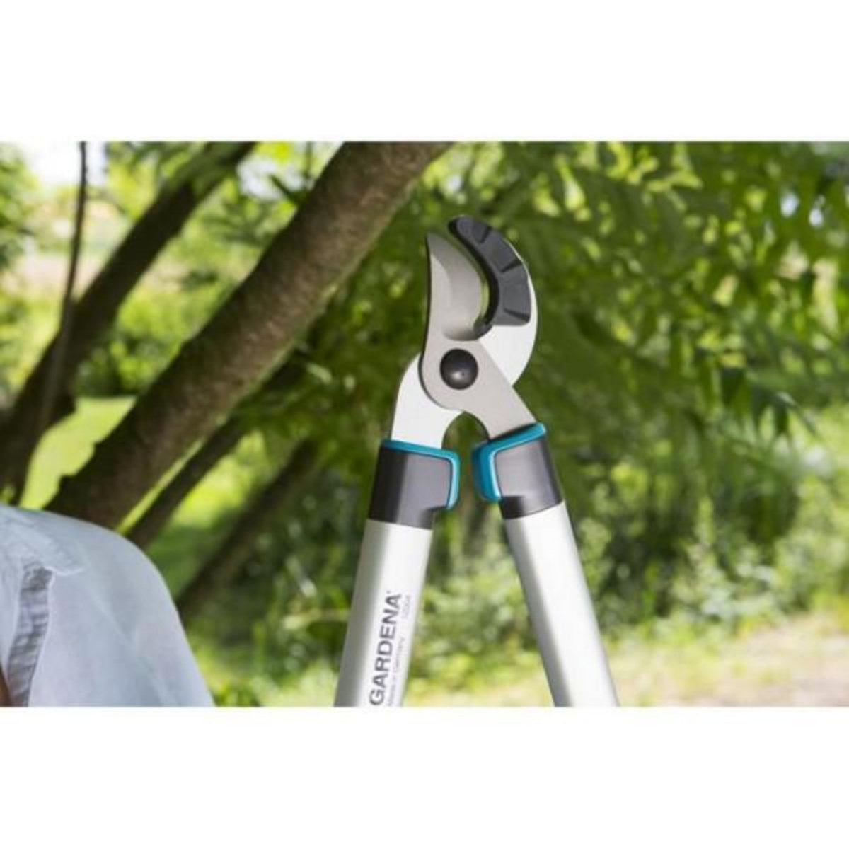 Gardena GARDENA Coupe-branches EasyCut 680 A – Lame a enclume affûtée – Coupe Ø40mm max – Anti adhérence – Garantie 25 ans (