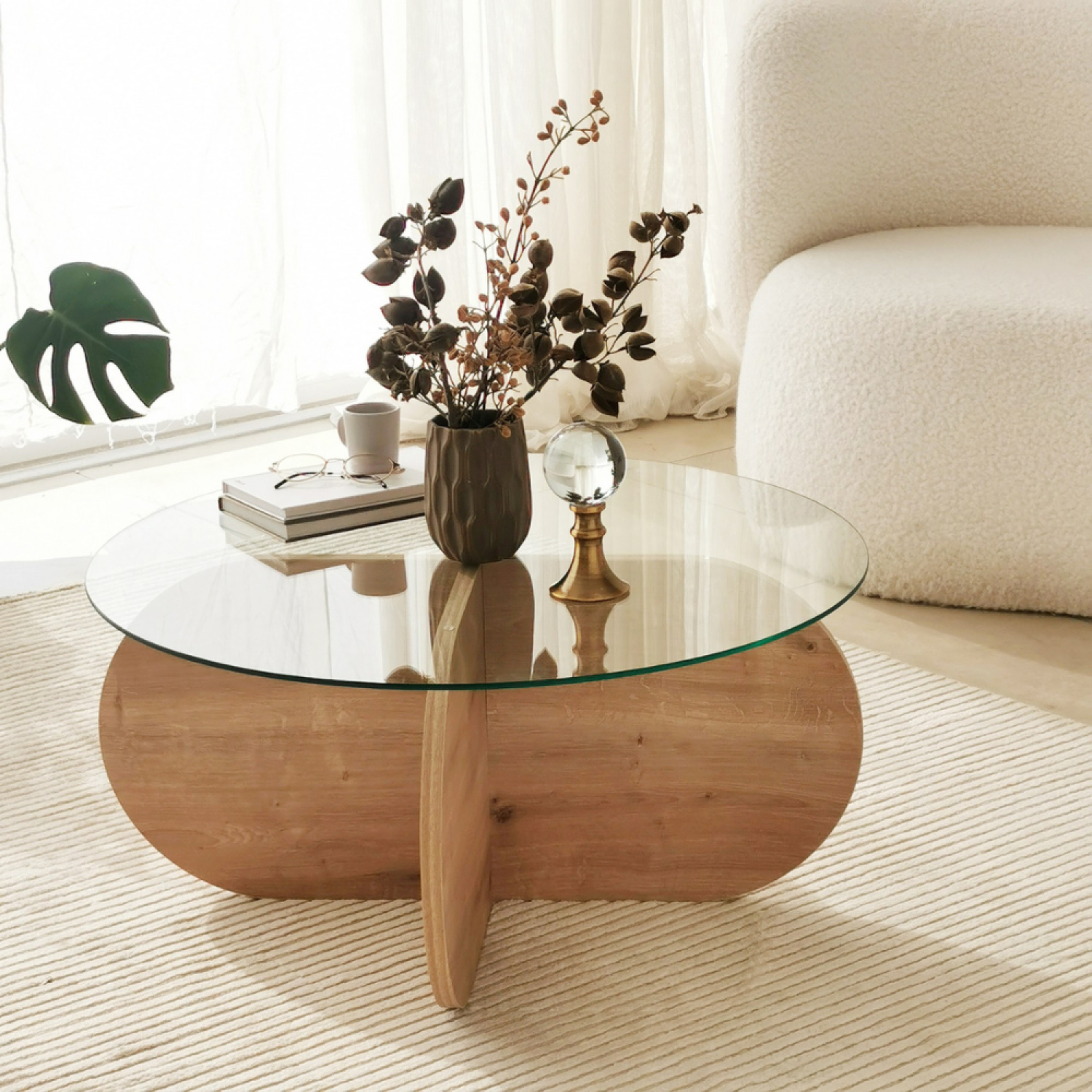 Voir la diapositive 2 : CONCEPT USINE Table basse en bois et plateau en verre ribe
