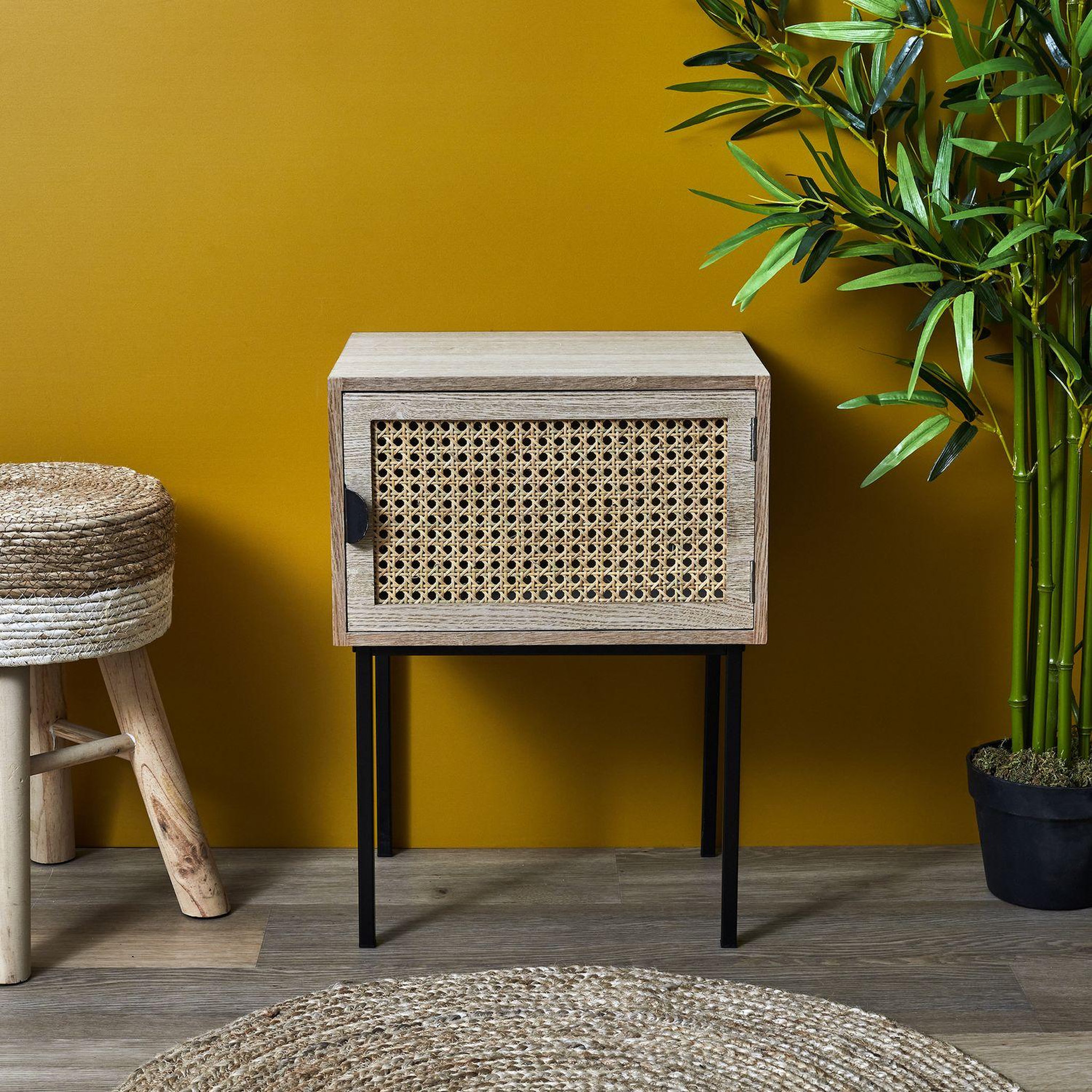 Voir la diapositive 2 : TOILINUX Table de chevet en cannage 1 porte en Bois et métal