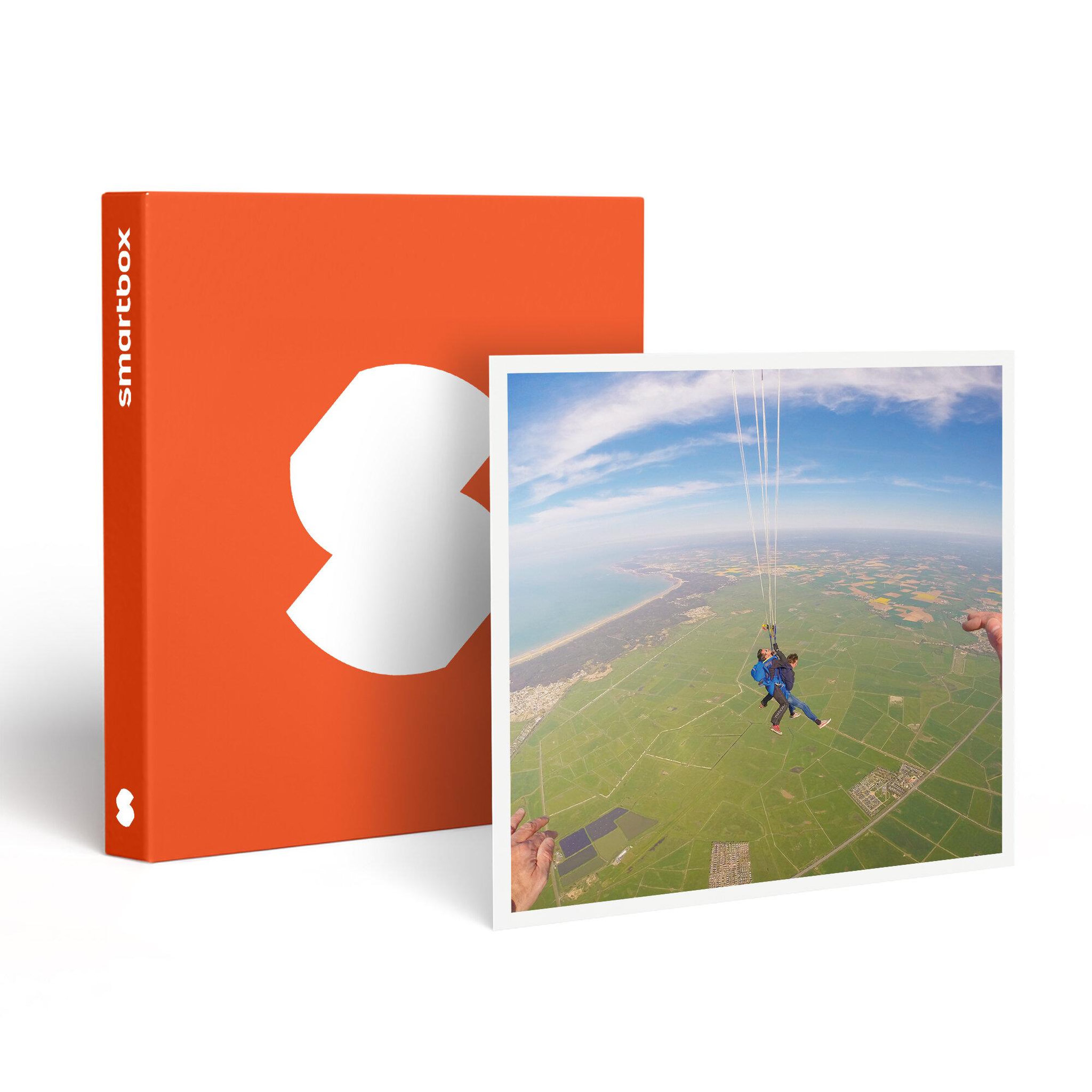 Smartbox Saut en parachute en tandem près de la rochelle - coffret cadeau sport & aventure