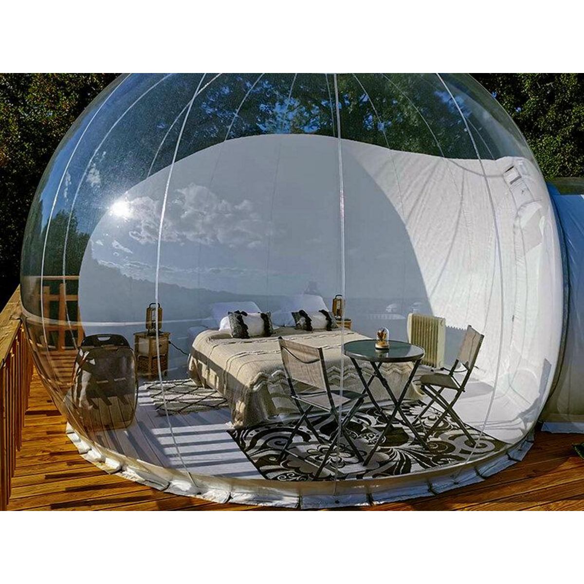 Smartbox 2 jours insolites en bulle de luxe avec bain bouillonnant et panier gourmand près de Montauban - Coffret Cadeau Séjour