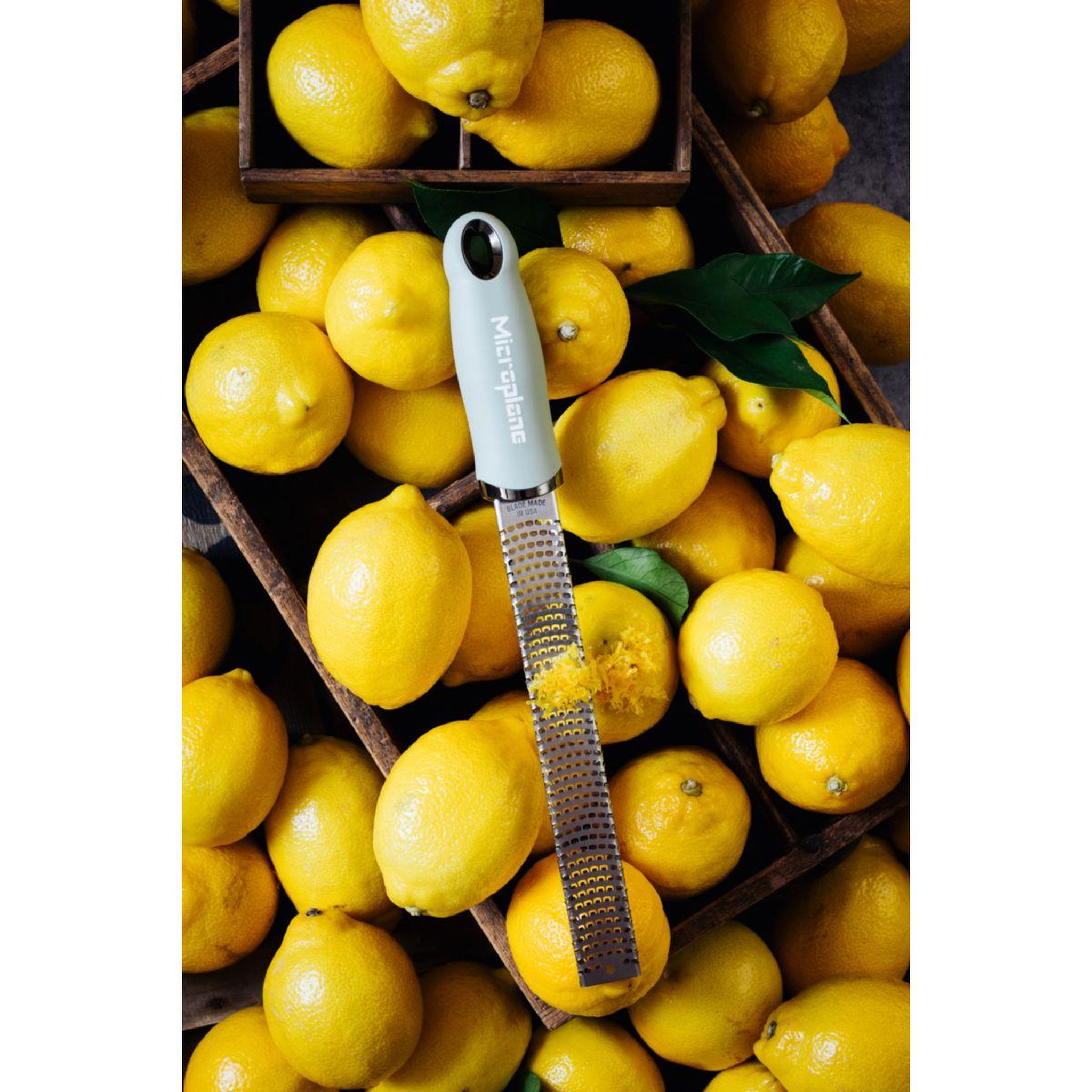 Voir la diapositive 2 : MICROPLANE Zesteur premium vert sauge