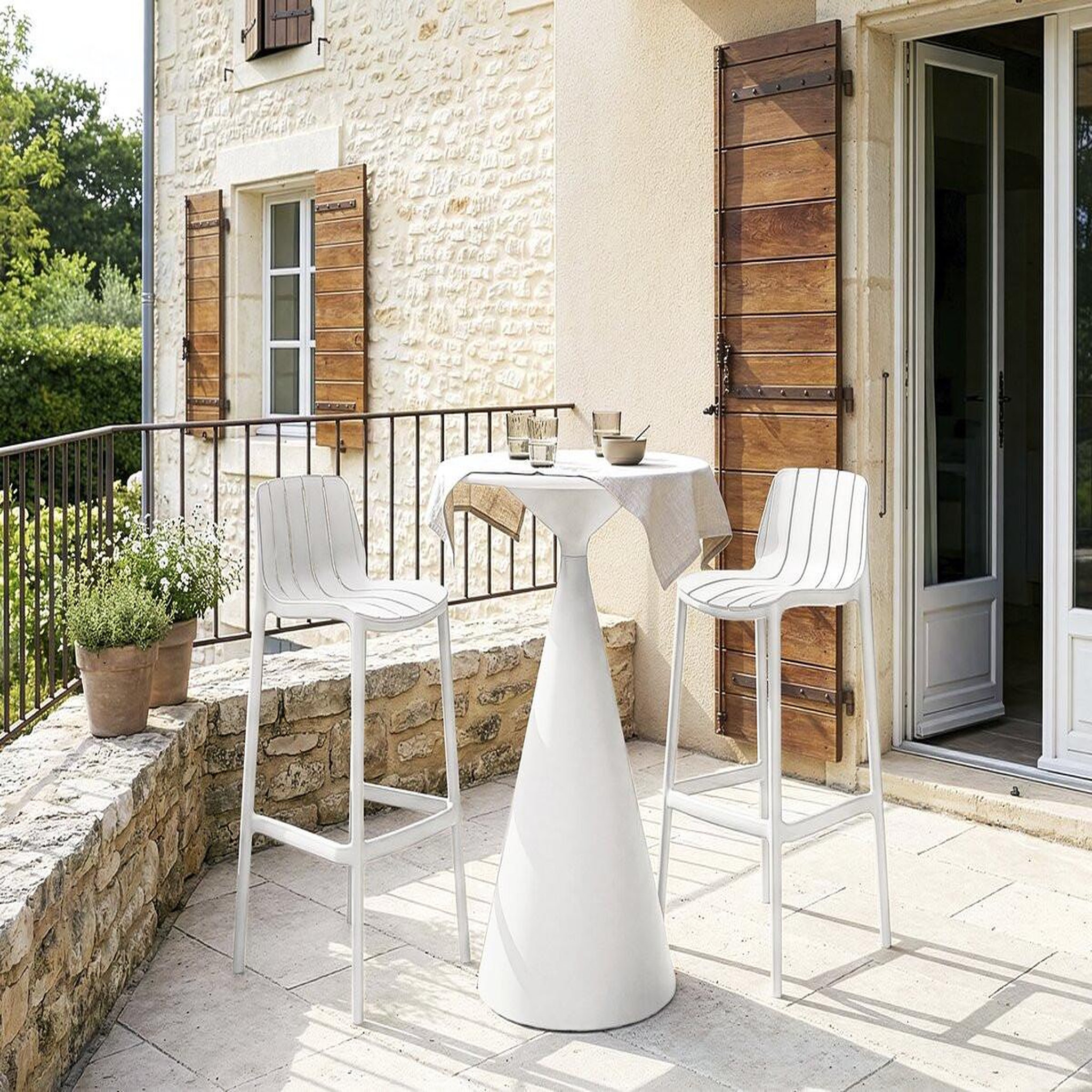 Voir la diapositive 2 : Habitat et Jardin Table haute bistro de jardin ⌀80 cm  néora  - blanc