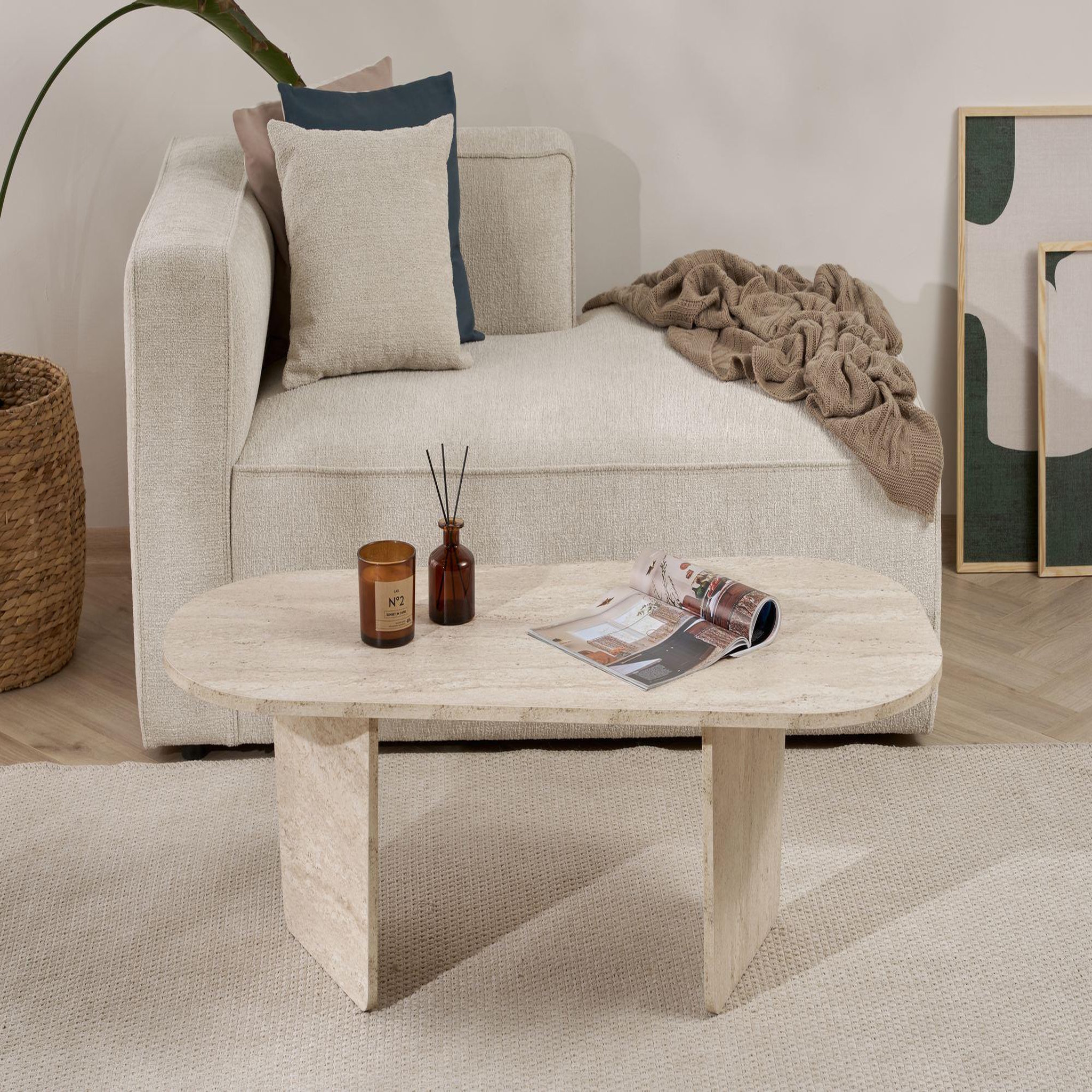 Voir la diapositive 2 : Habitat et Jardin Table basse en bois  ovalis  - 130 x 65 x 40 cm - travertin