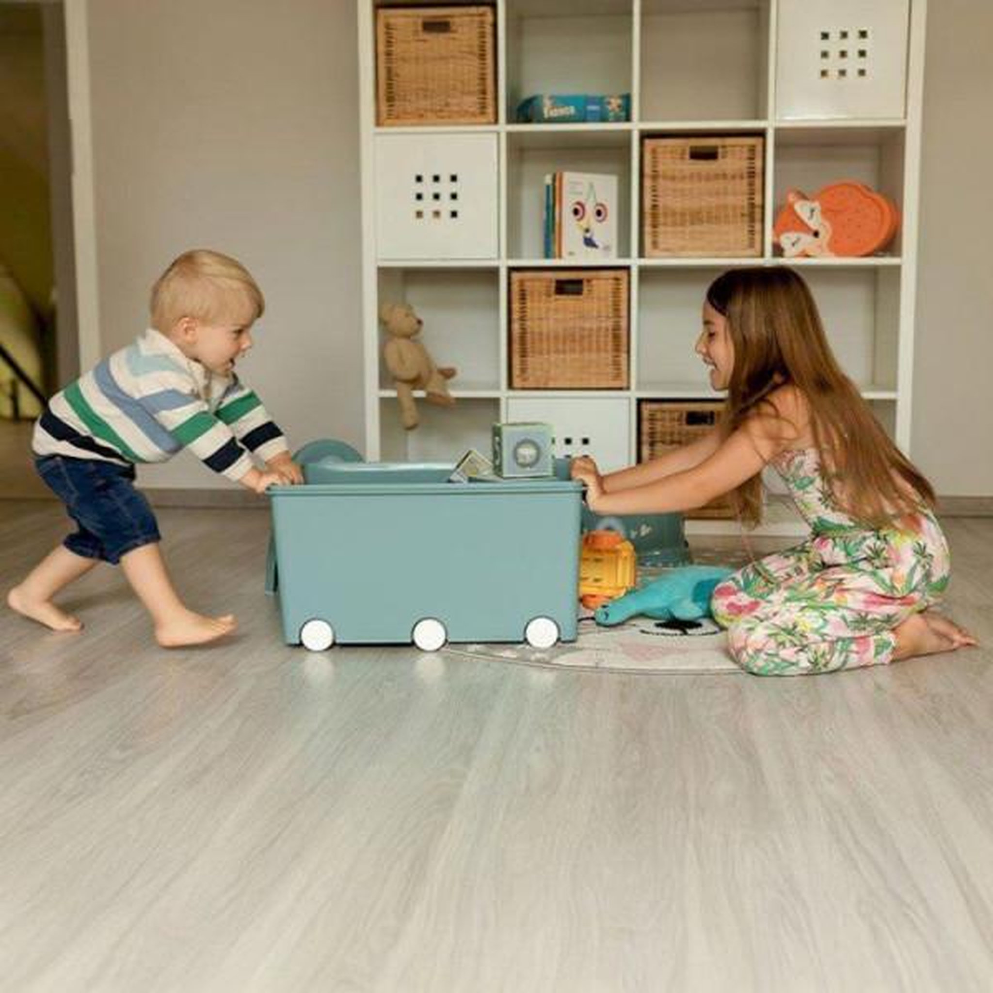 Voir la diapositive 2 : THERMOBABY Coffre de rangement - THERMOBABY - PLAYBOX - Maxi - Vert azur