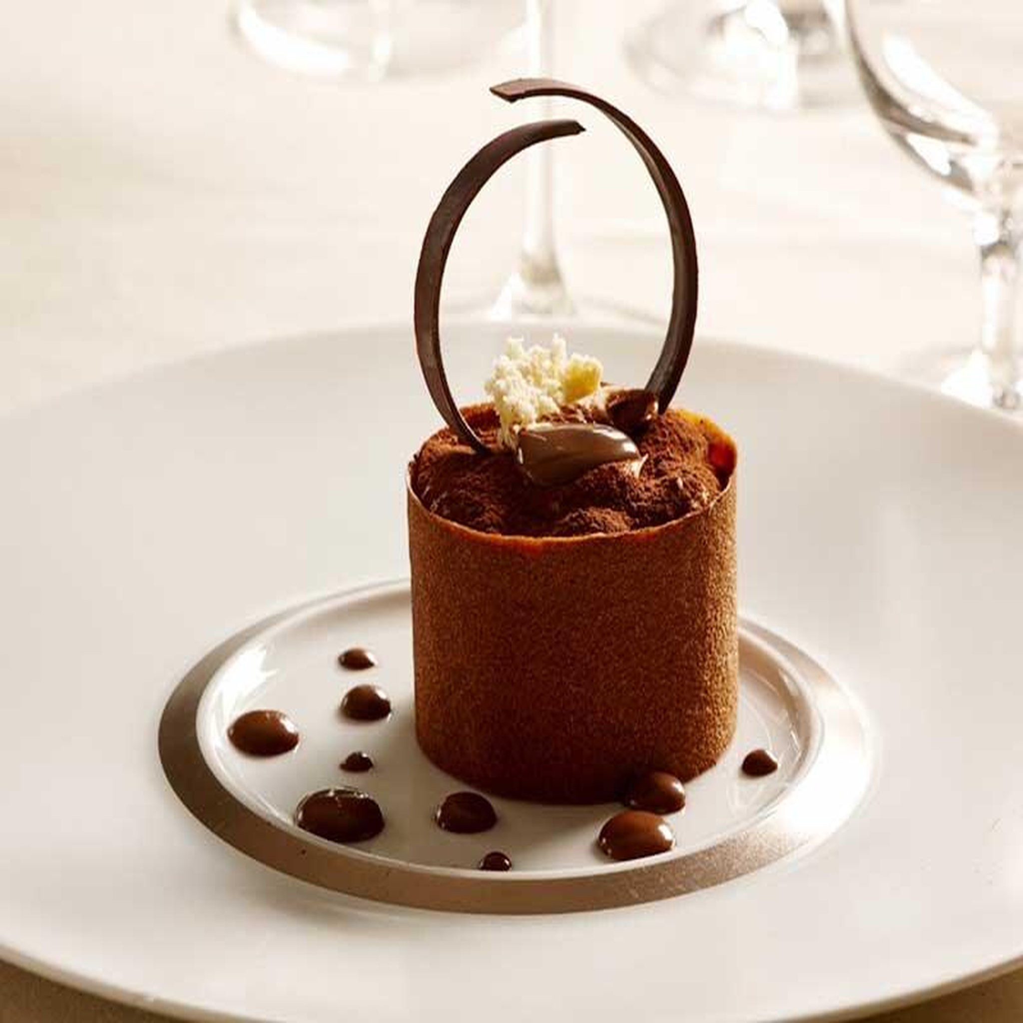 Voir la diapositive 2 : Smartbox Restaurant gault & millau à paris : dîner gastronomique de 5 plats pour 2 au restaurant armani - coffret cadeau gastronomie