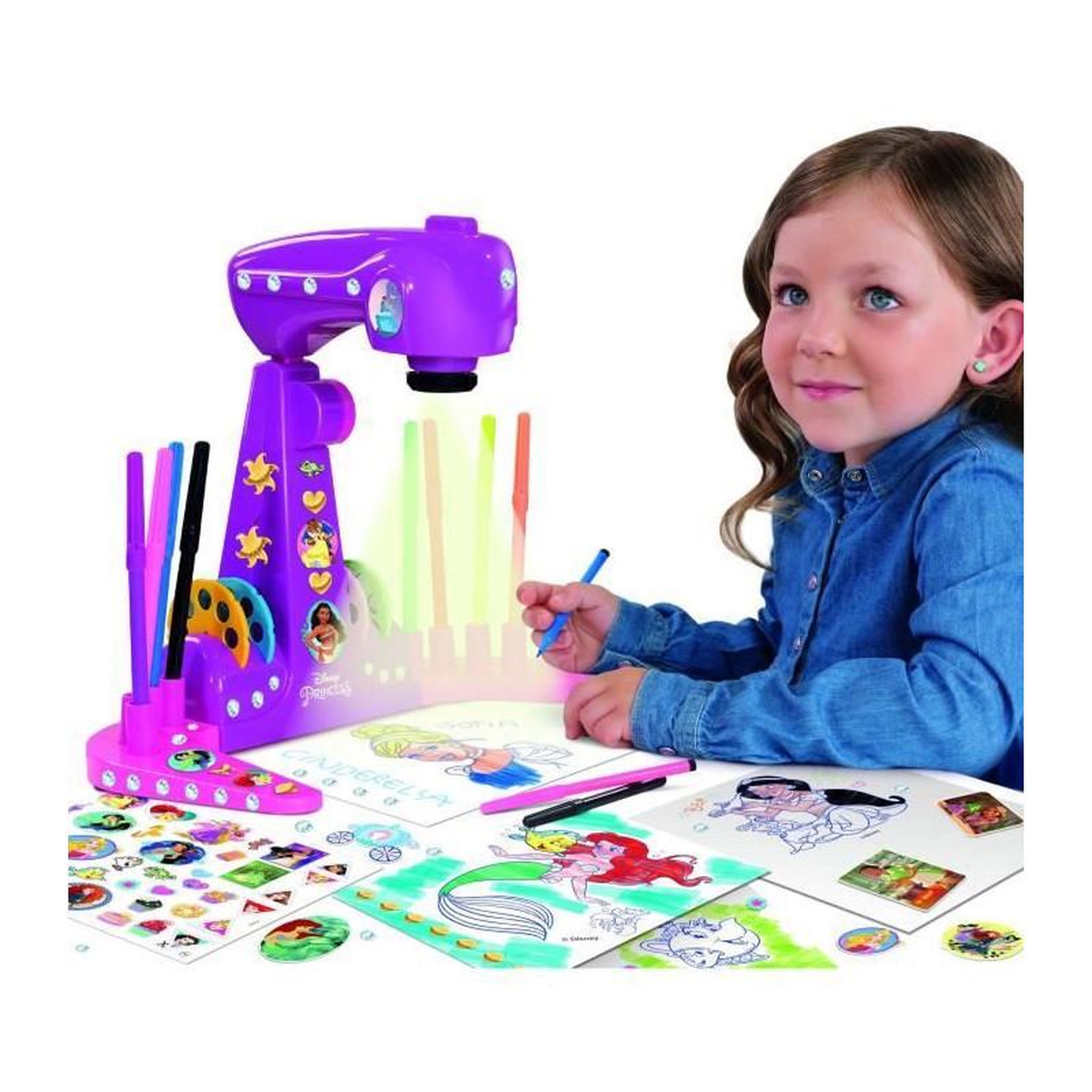 Voir la diapositive 4 : LISCIANI GIOCHI Projecteur école de dessin - Princess - pour dessiner toutes ses Princesses préférées - LISCIANI