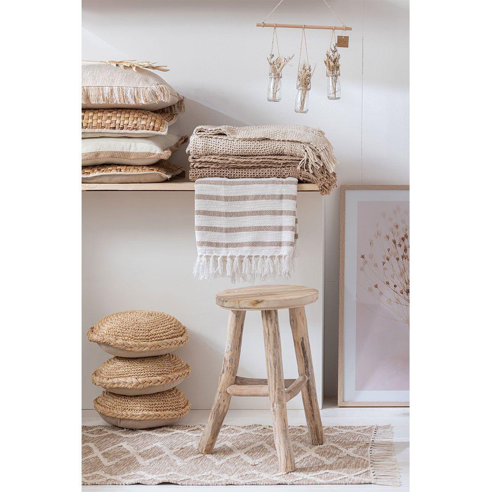 Voir la diapositive 3 : J-LINE Coussin Déco Rond  Mayssa  36x36cm Naturel