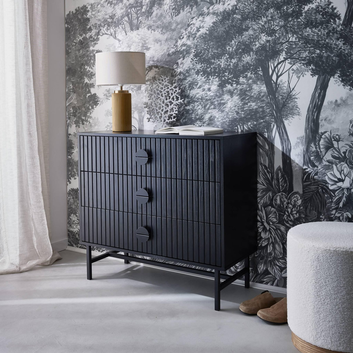SWEEEK Commode 3 tiroirs effet bois rainuré noir BAZALT