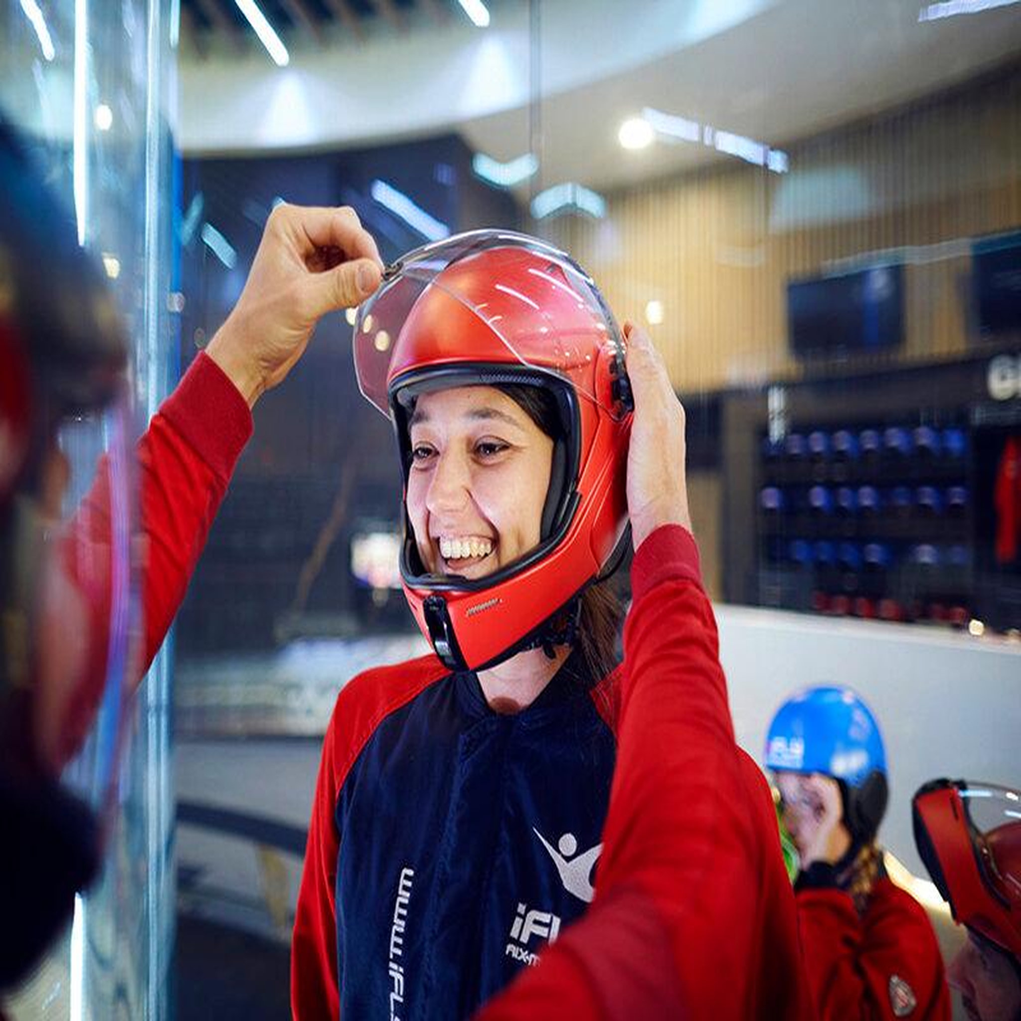 Voir la diapositive 3 : Smartbox 2 vols en chute libre indoor avec ifly aix-marseille pour 2 personnes - coffret cadeau sport & aventure