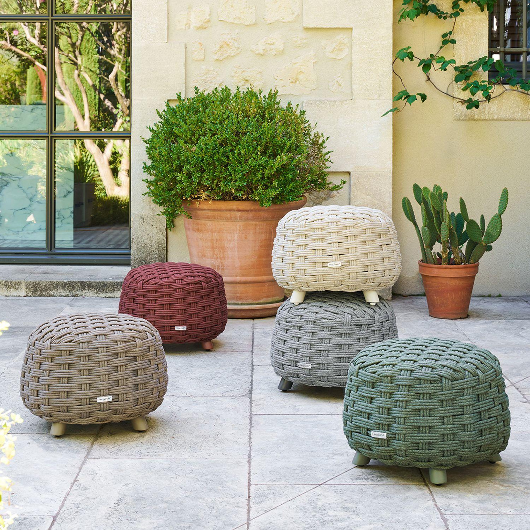 Voir la diapositive 5 : HESPERIDE Pouf de jardin tressé rond OBBAE