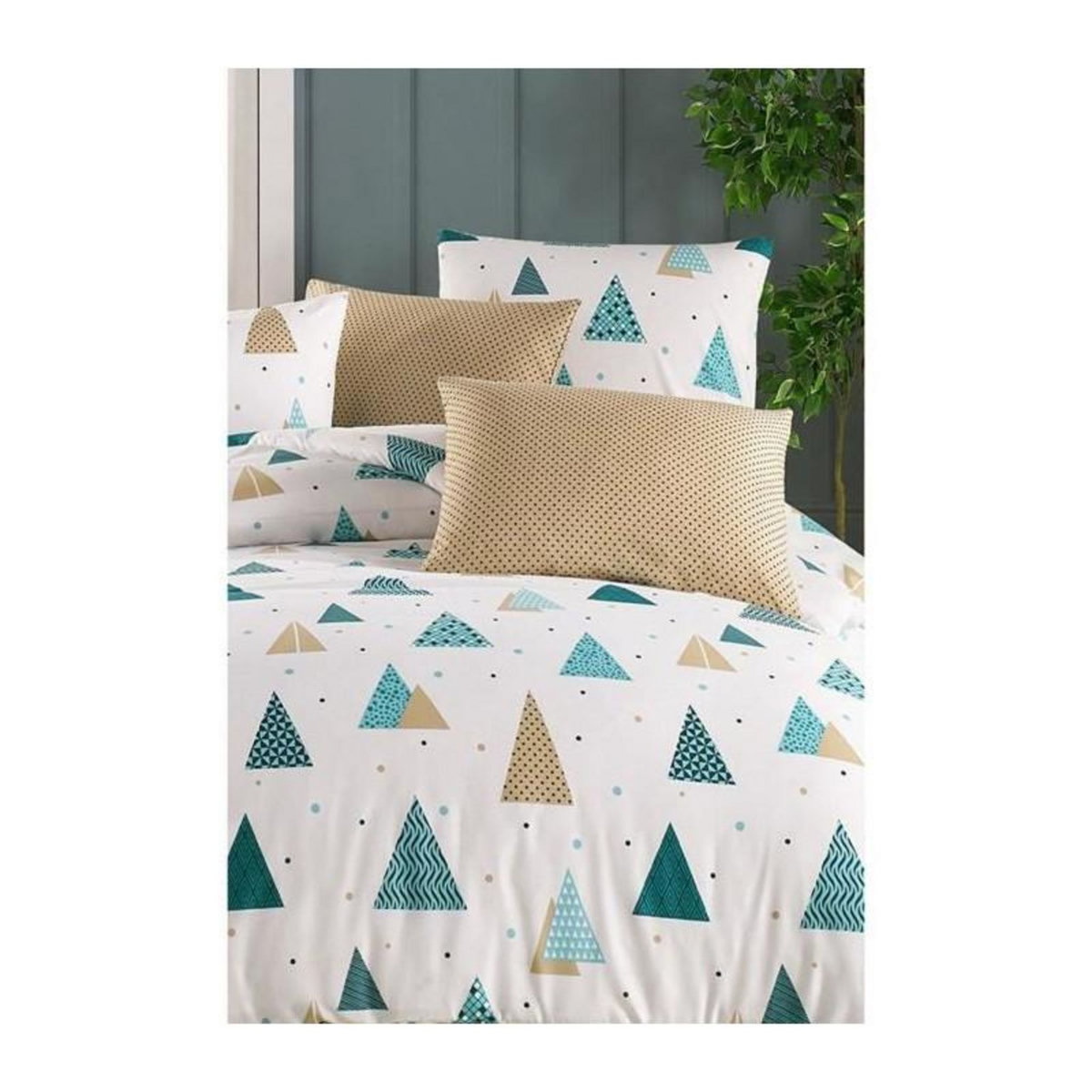 GENERIQUE Parure de lit - 1 housse de couette 220 x 240 cm + 2 taies d'oreiller 60 x 60 cm - 65% coton, 35% polyester - Blanc