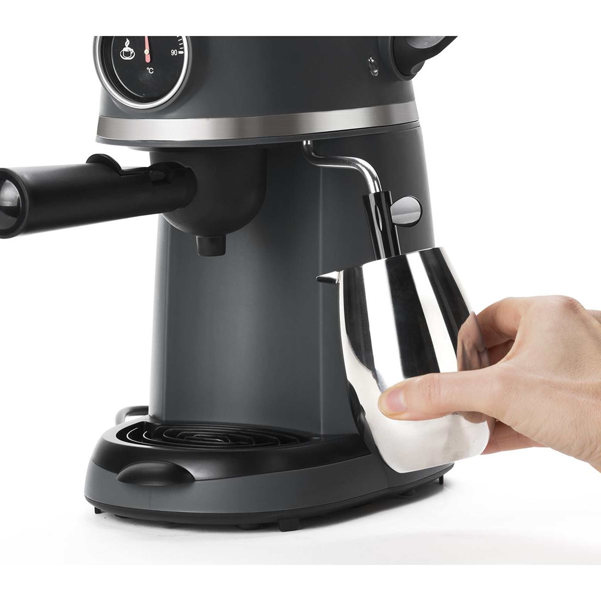 Voir la diapositive 4 : Black et Decker Machine à café vapeur 3.5bars 4 tasses - bxco800e