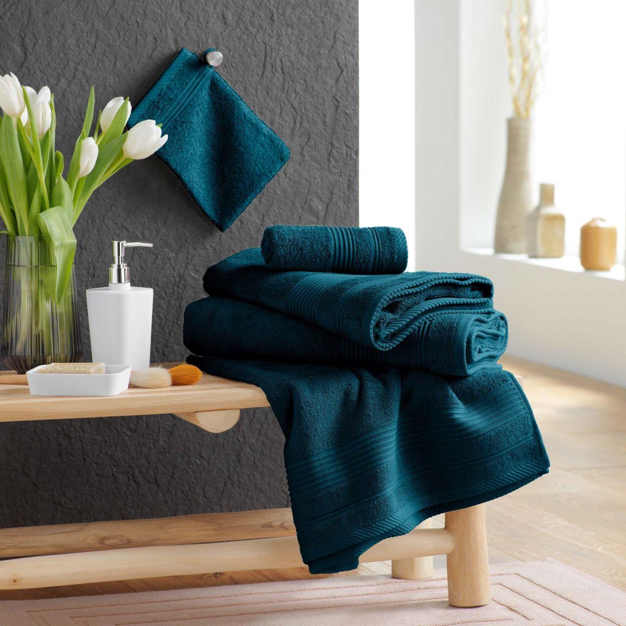 Voir la diapositive 5 : Douceur d'Intérieur Drap de douche  tendresse  70x130cm bleu indigo