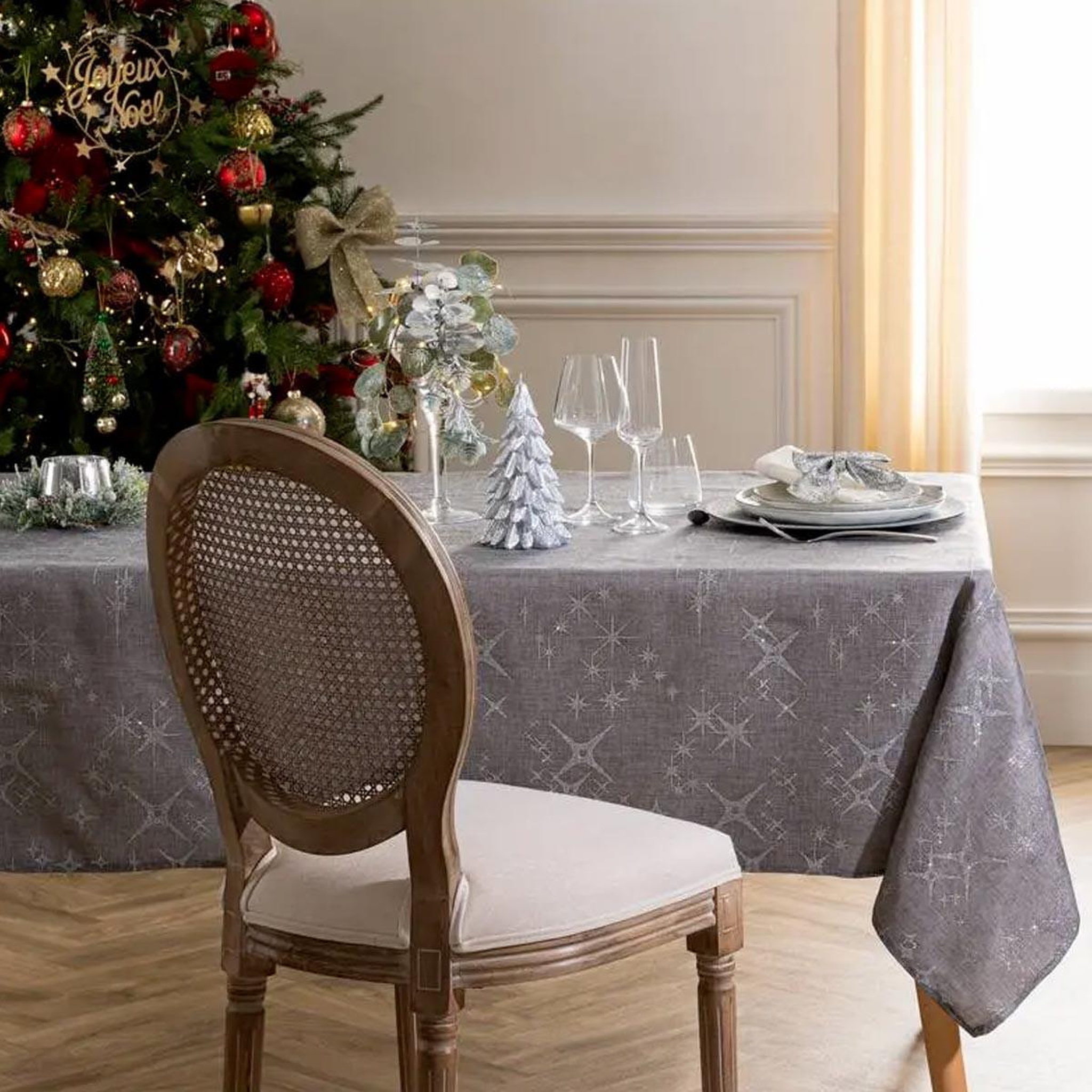 Voir la diapositive 2 : FEERIC LIGHT & CHRISTMAS Nappe étoiles de noël caneva