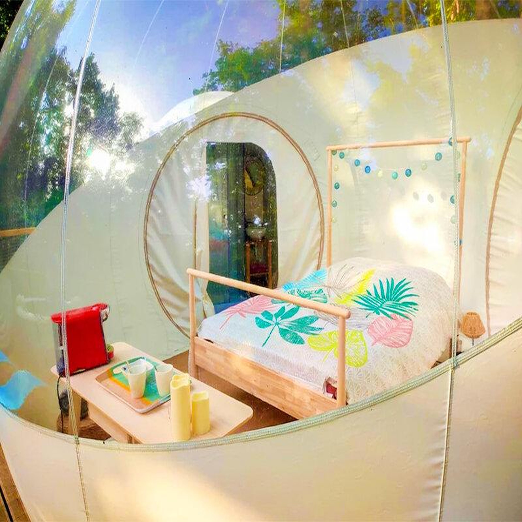 Voir la diapositive 2 : Smartbox Séjour insolite près de rouen : 3 jours en bulle avec accès libre au bain bouillonnant - coffret cadeau séjour