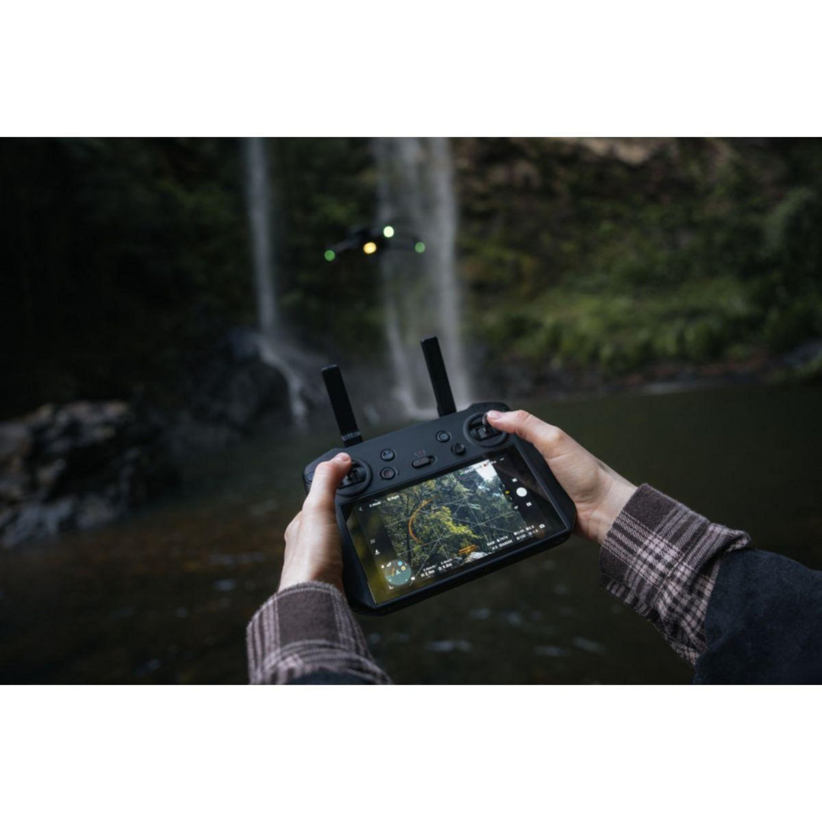 DJI Drone Mavic 3 Pro Fly More Combo (RC PRO)