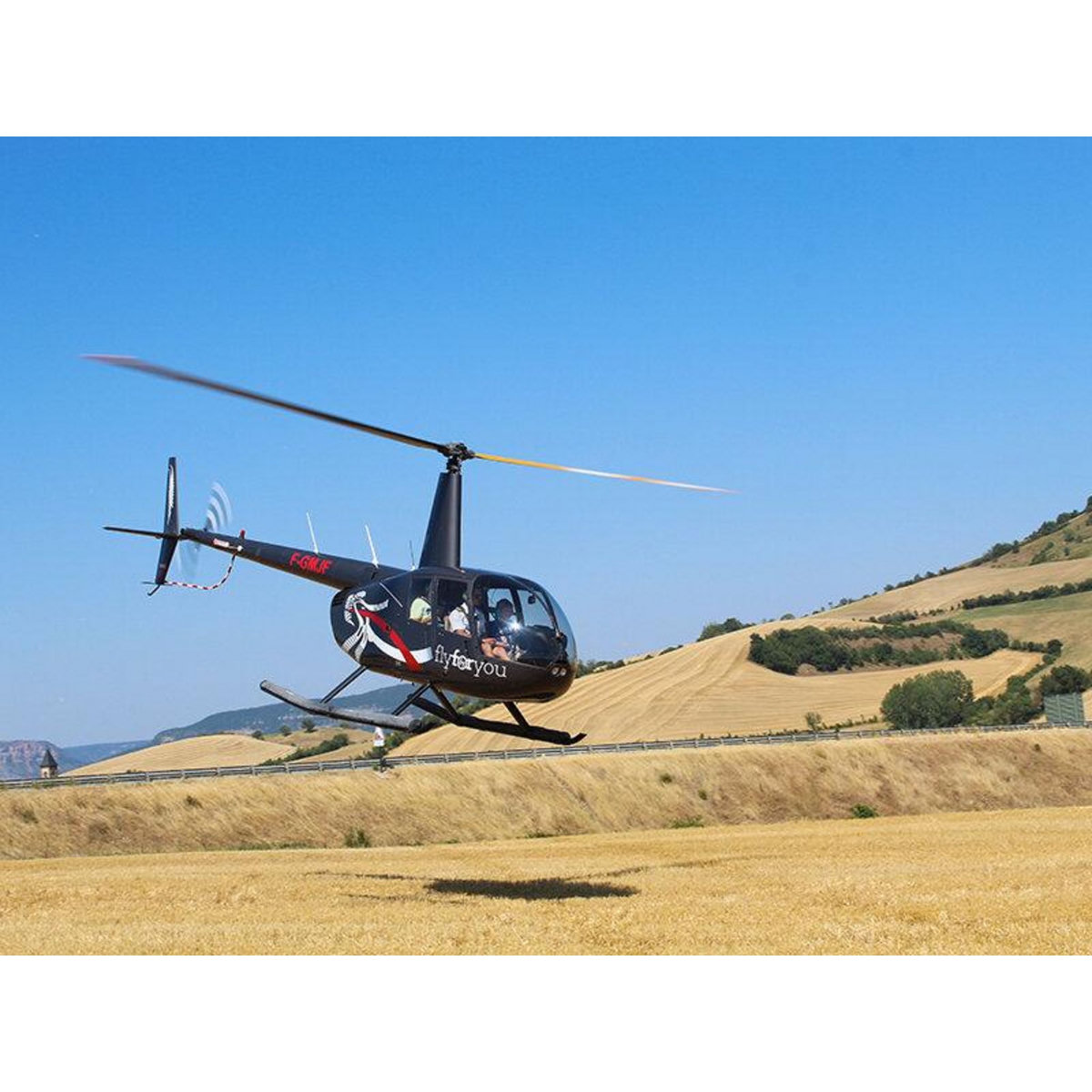 Smartbox 2 jours à Marseille avec vol en hélicoptère au-dessus du littoral - Coffret Cadeau Multi-thèmes