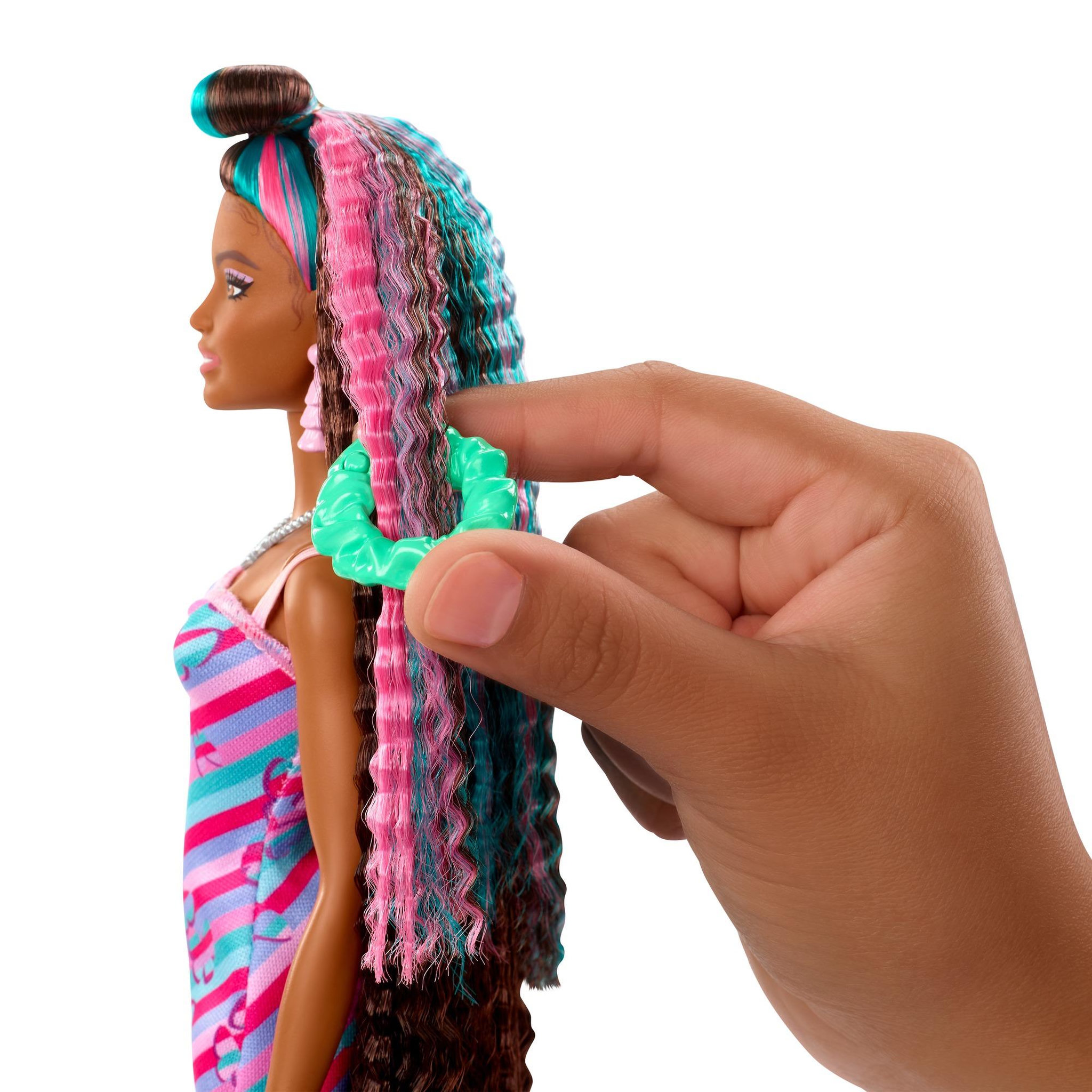 Voir la diapositive 6 : BARBIE Barbie ultra chevelure