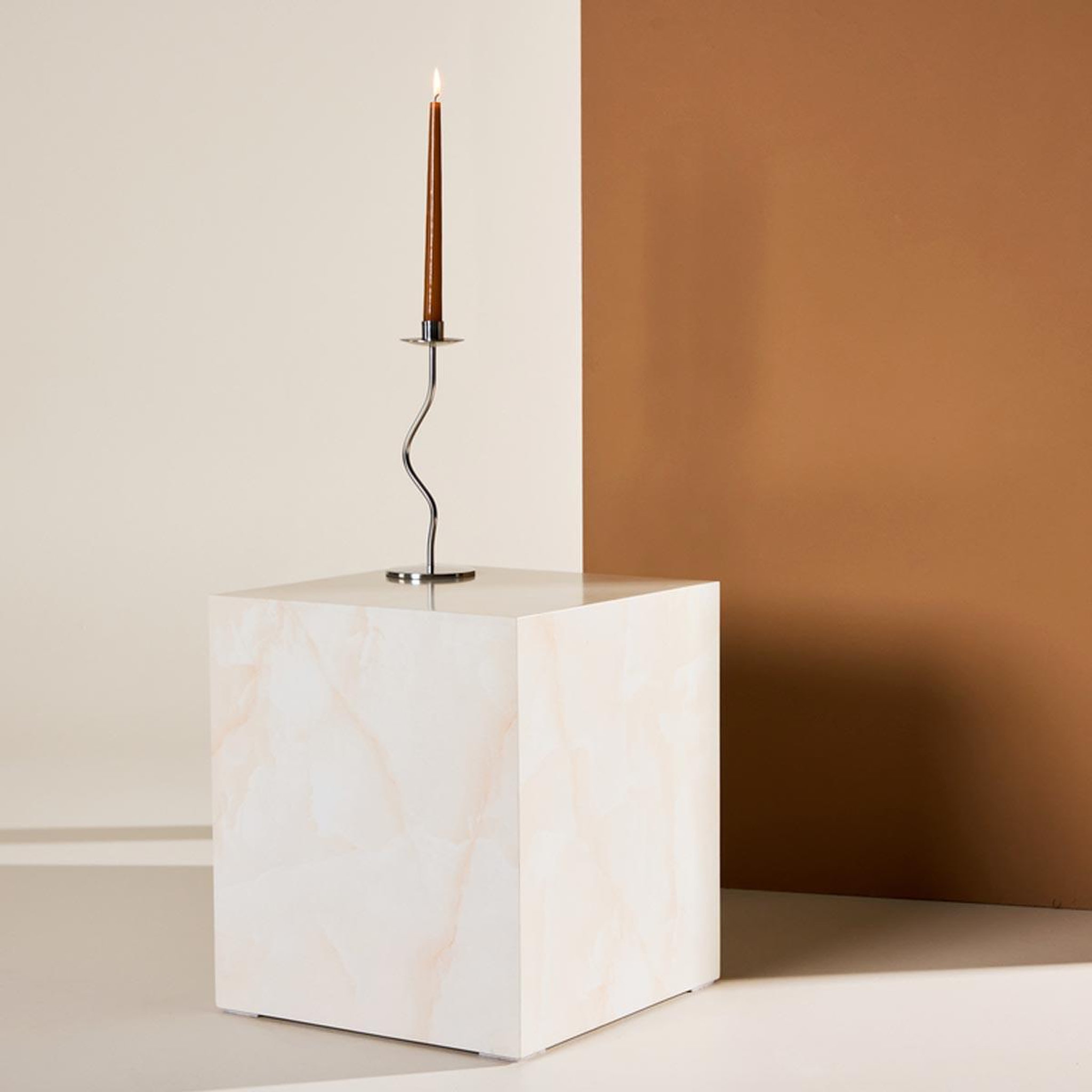 Voir la diapositive 6 : Paris Prix Table d'appoint design  york  45cm jaune clair